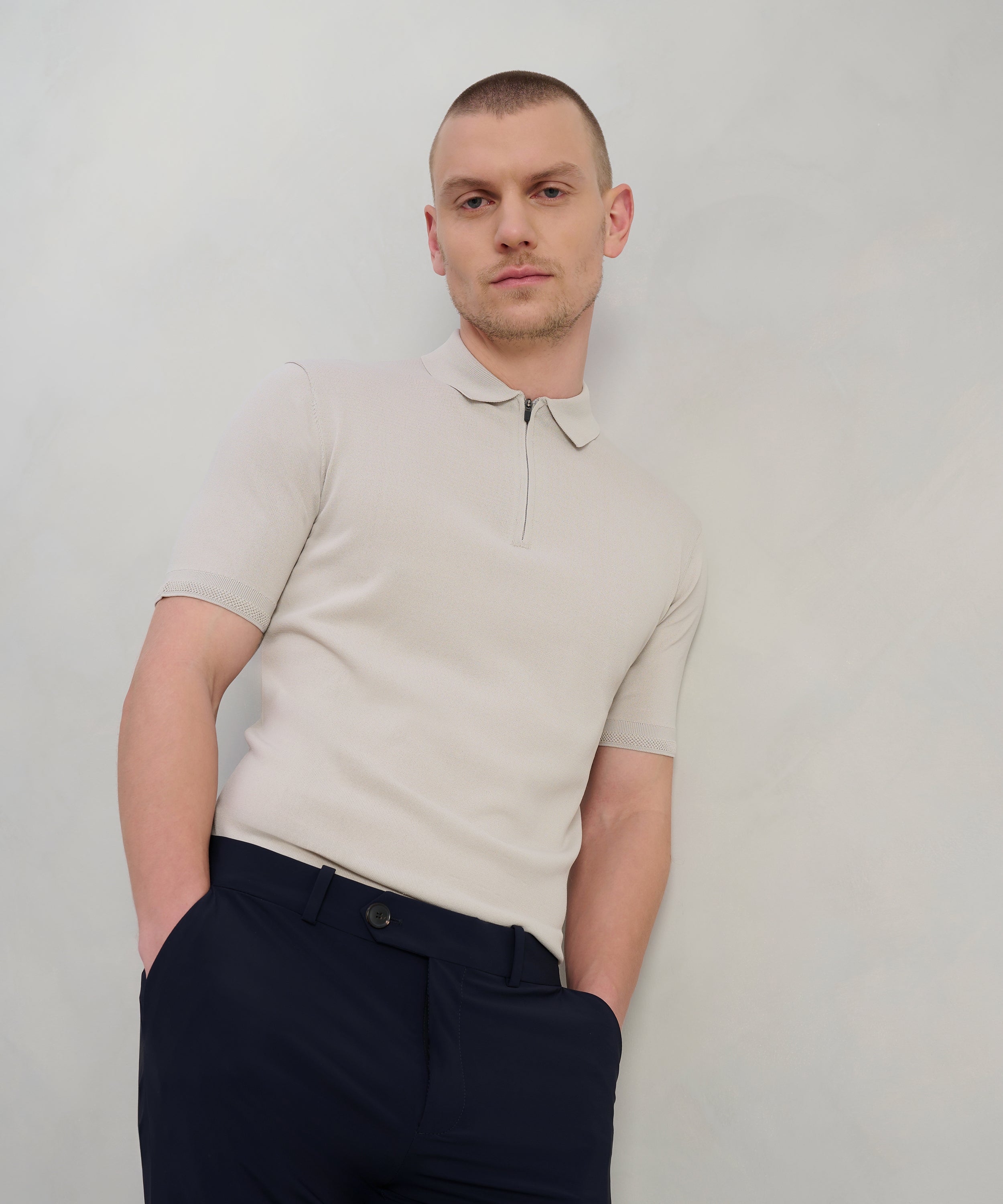 Tech knit polo met rits viscose/nylon beige