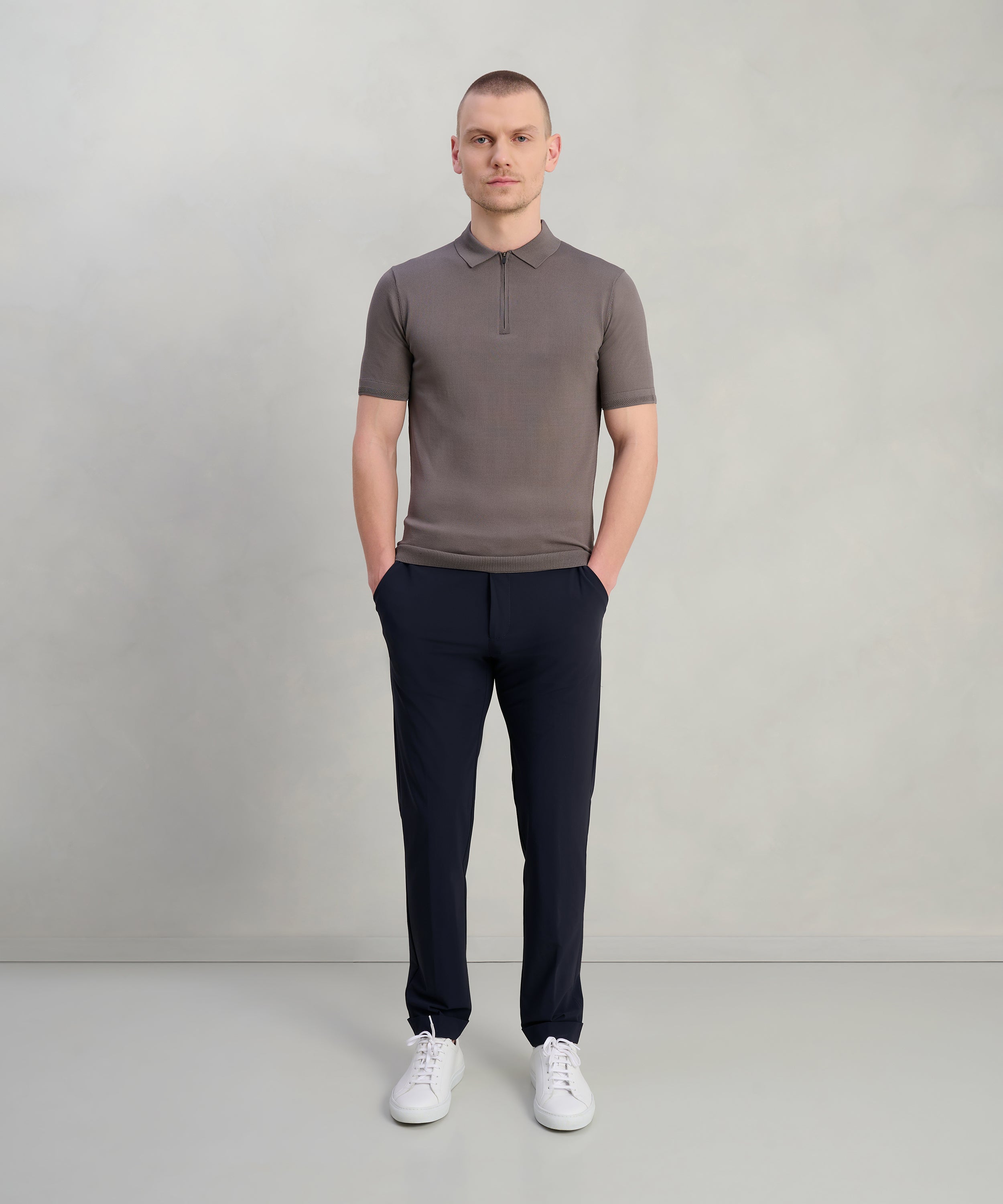 Tech knit polo met rits viscose/nylon bruin