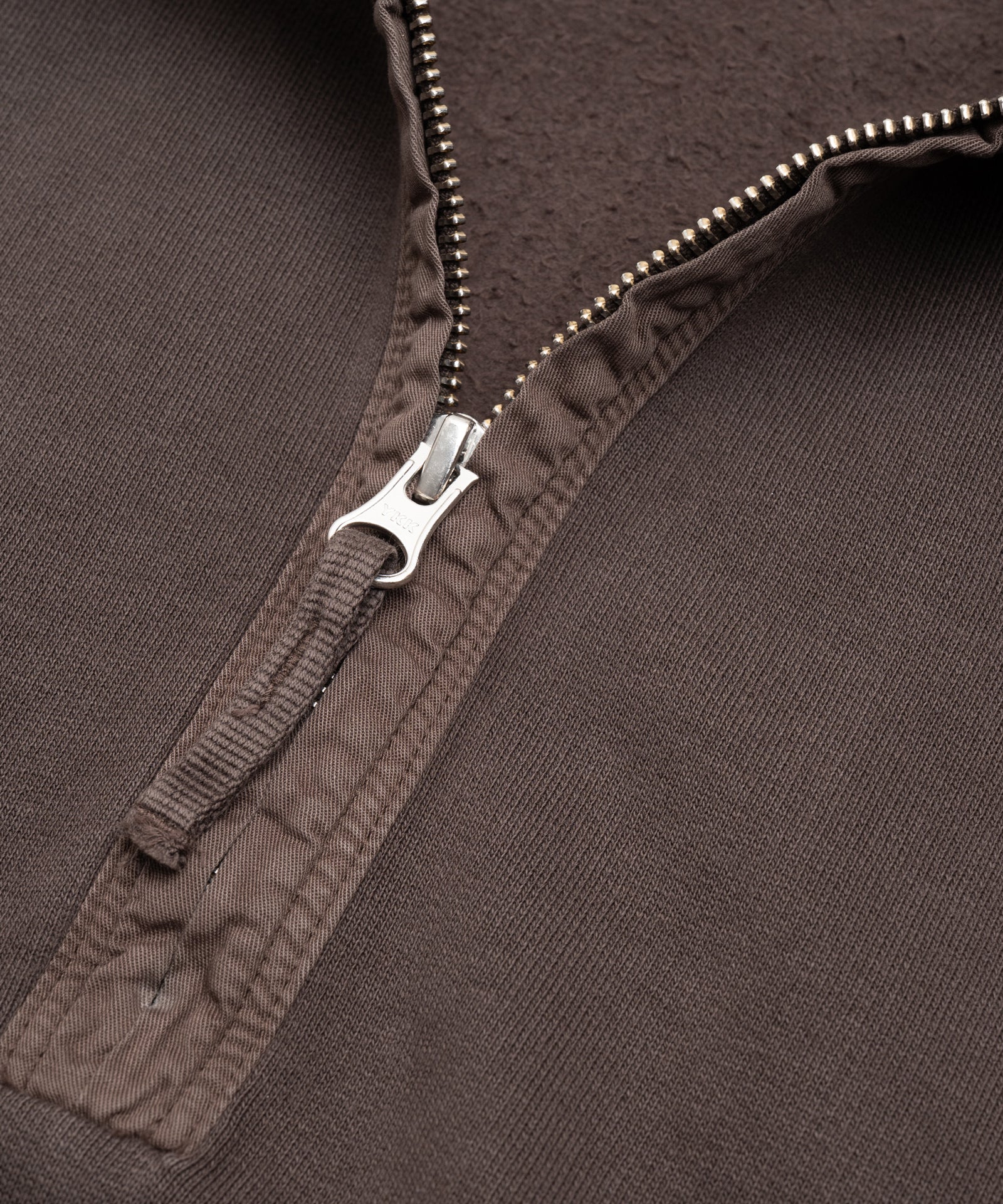Half-zip trui garment-dyed mercerized katoen bruin