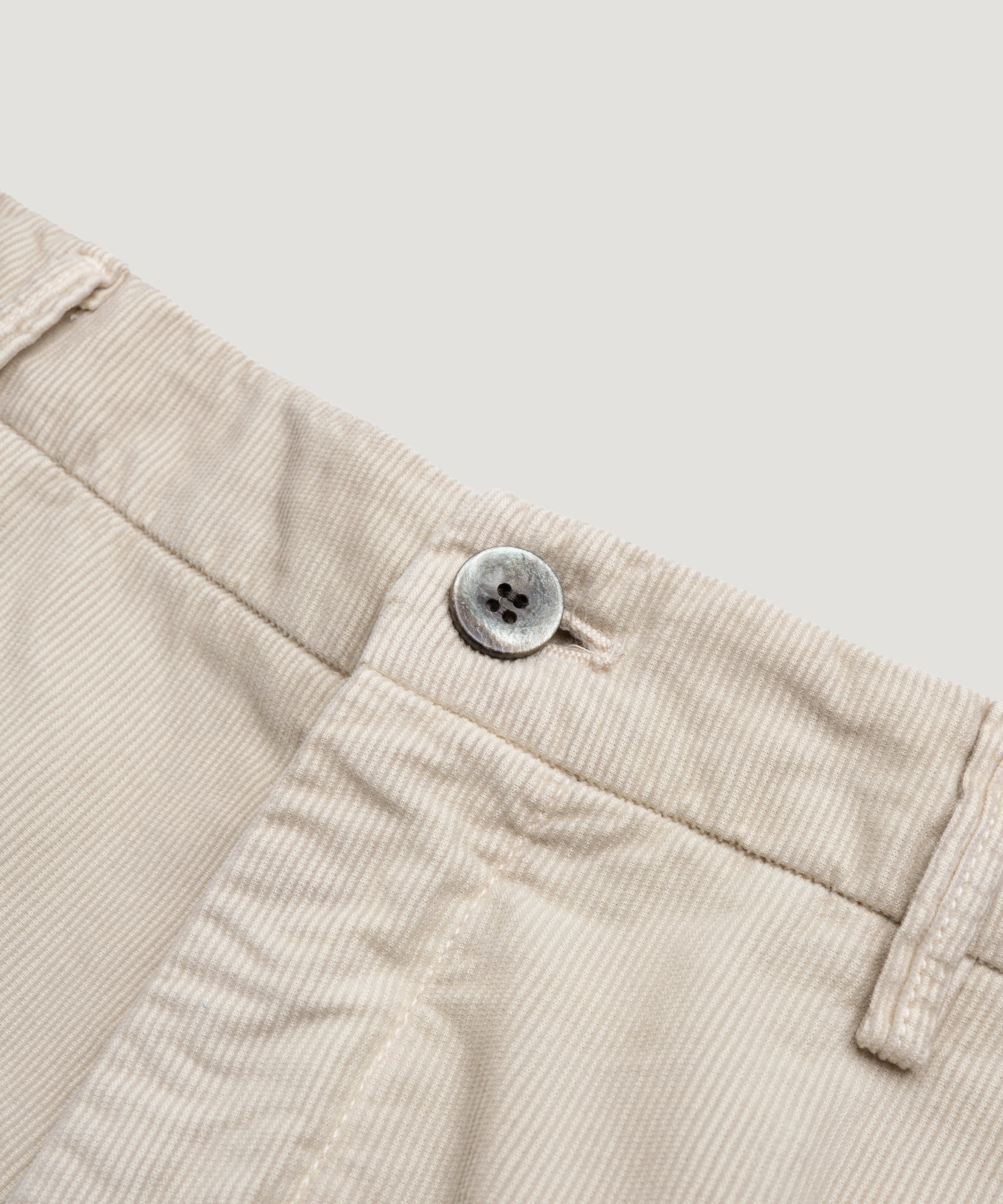 Mason's Bermuda shorts baby cord katoen stretch beige - THE SOCIETY SHOP