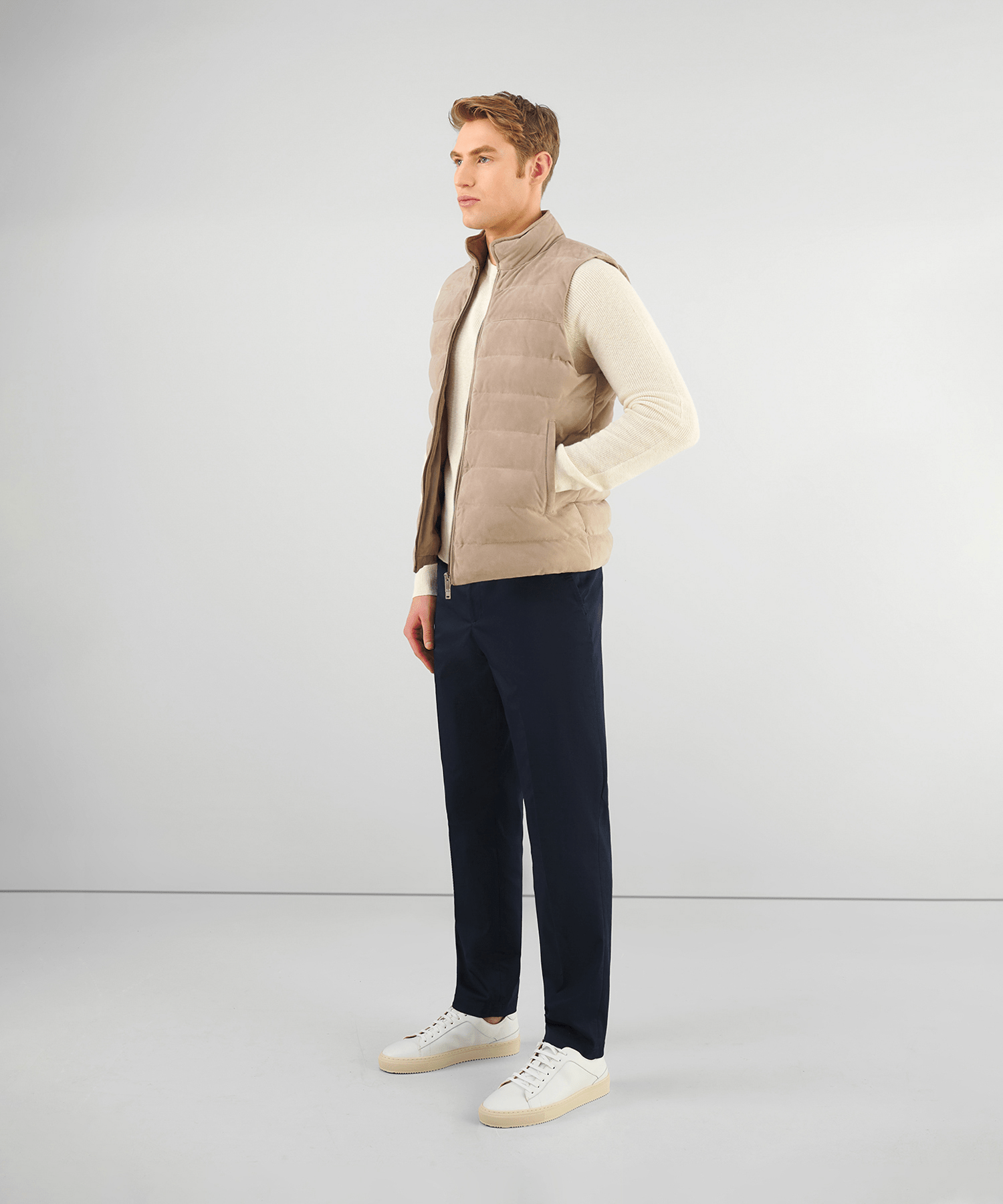 SOCI3TY Bodywarmer lichtbeige suède - The Society Shop