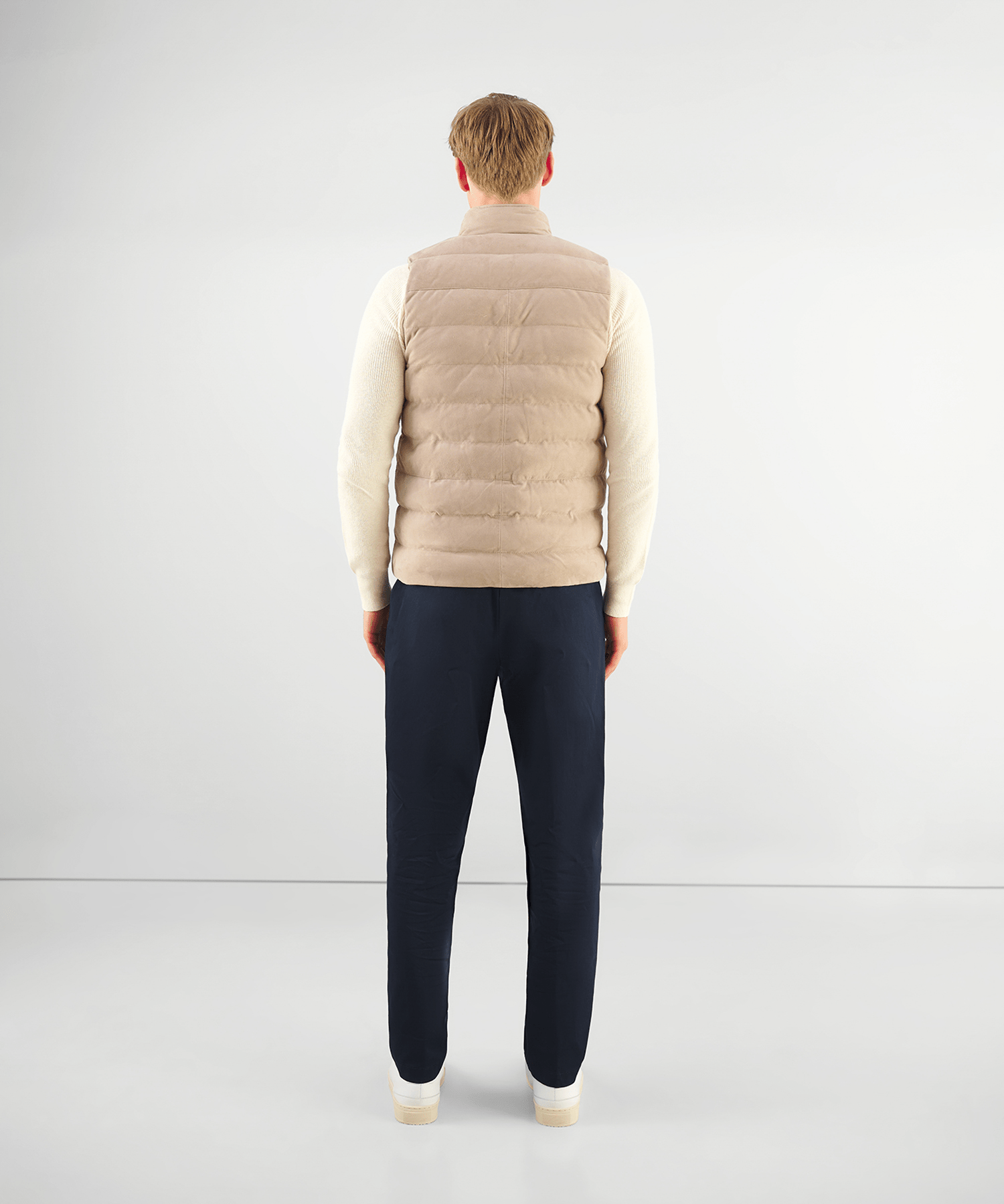 SOCI3TY Bodywarmer lichtbeige suède - The Society Shop
