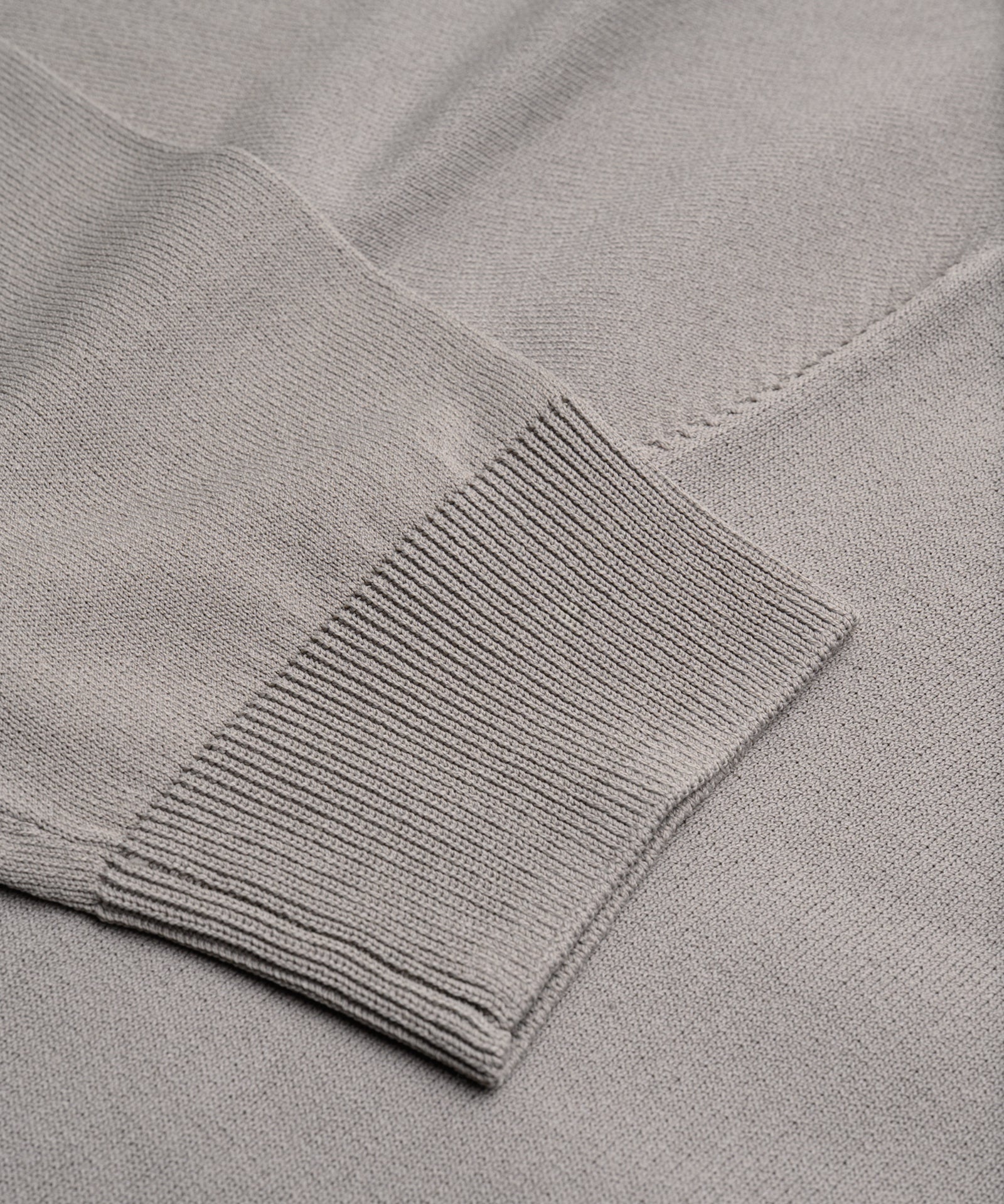 SOCI3TY Limited Fashion Cool Dry Easy Stretch crewneck trui taupe - THE SOCIETY SHOP