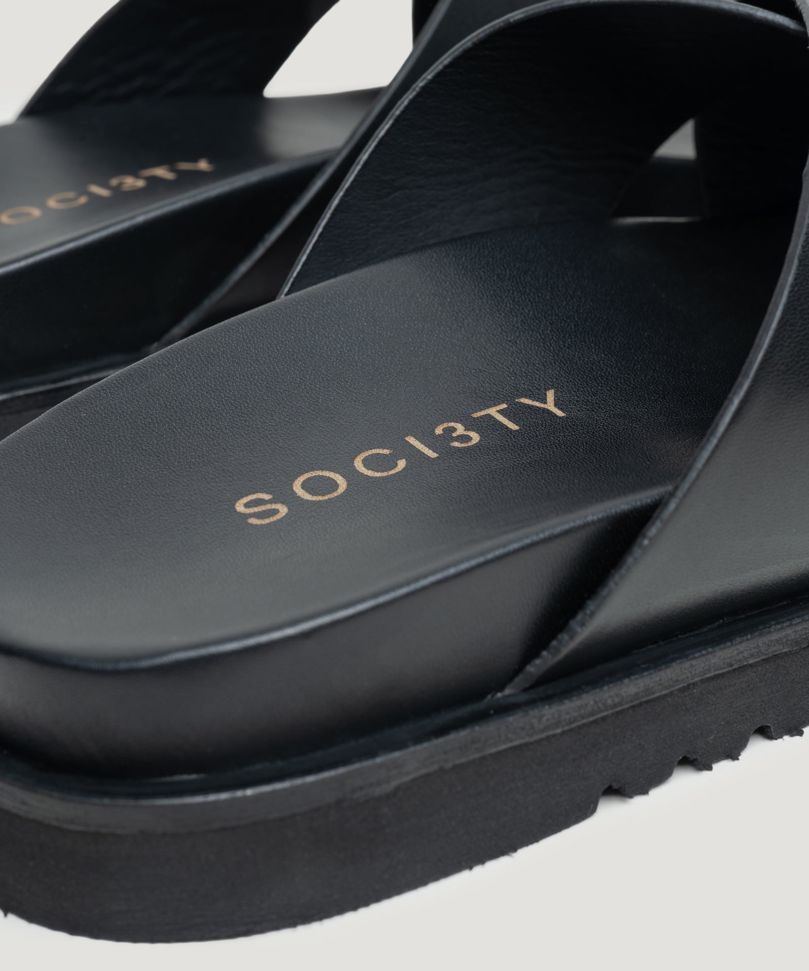 SOCI3TY Limited Fashion Cross slipper kalfsleer zwart - THE SOCIETY SHOP