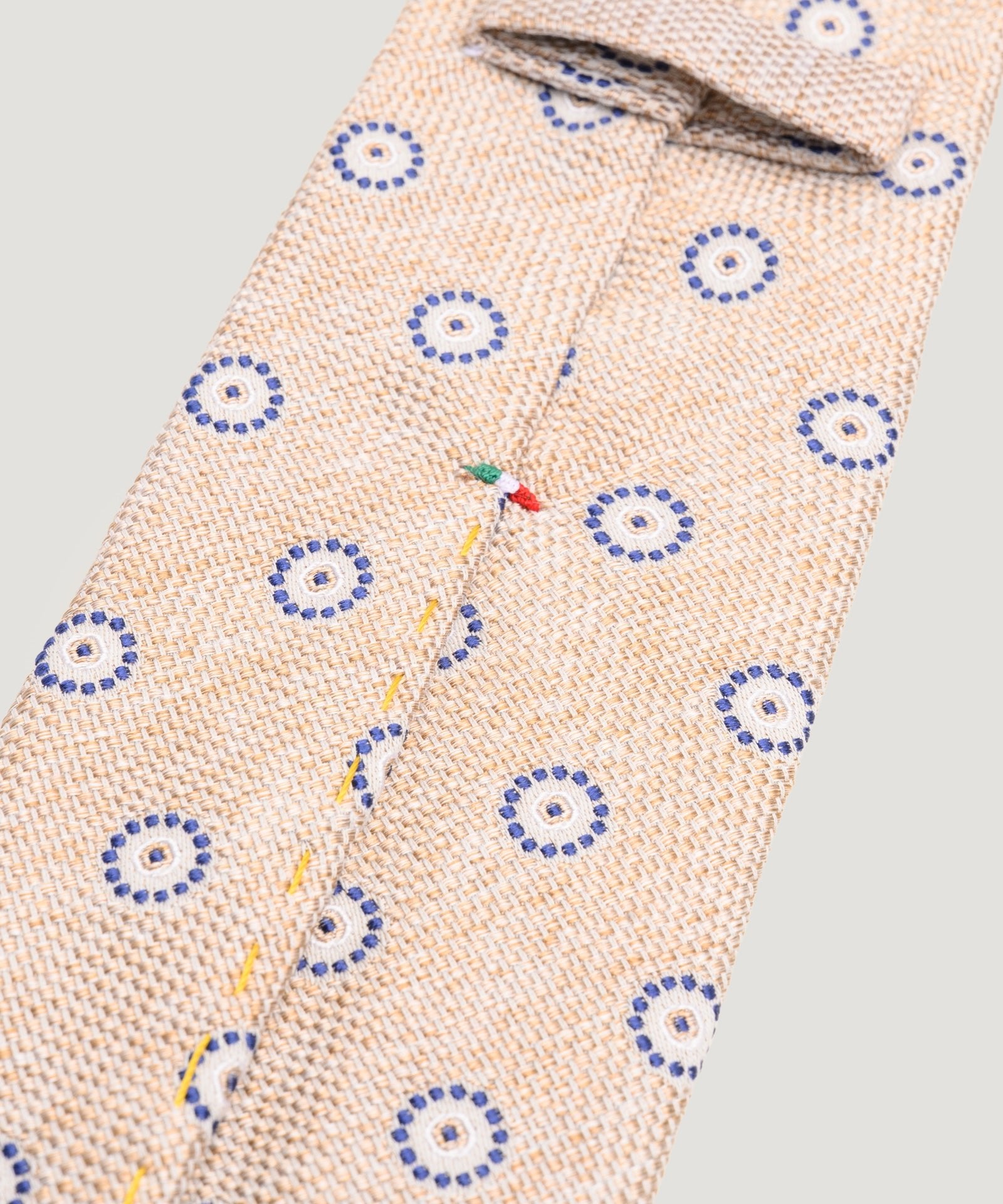 SOCI3TY Limited Fashion Das basket weave zijde/katoen medaillon zand - THE SOCIETY SHOP