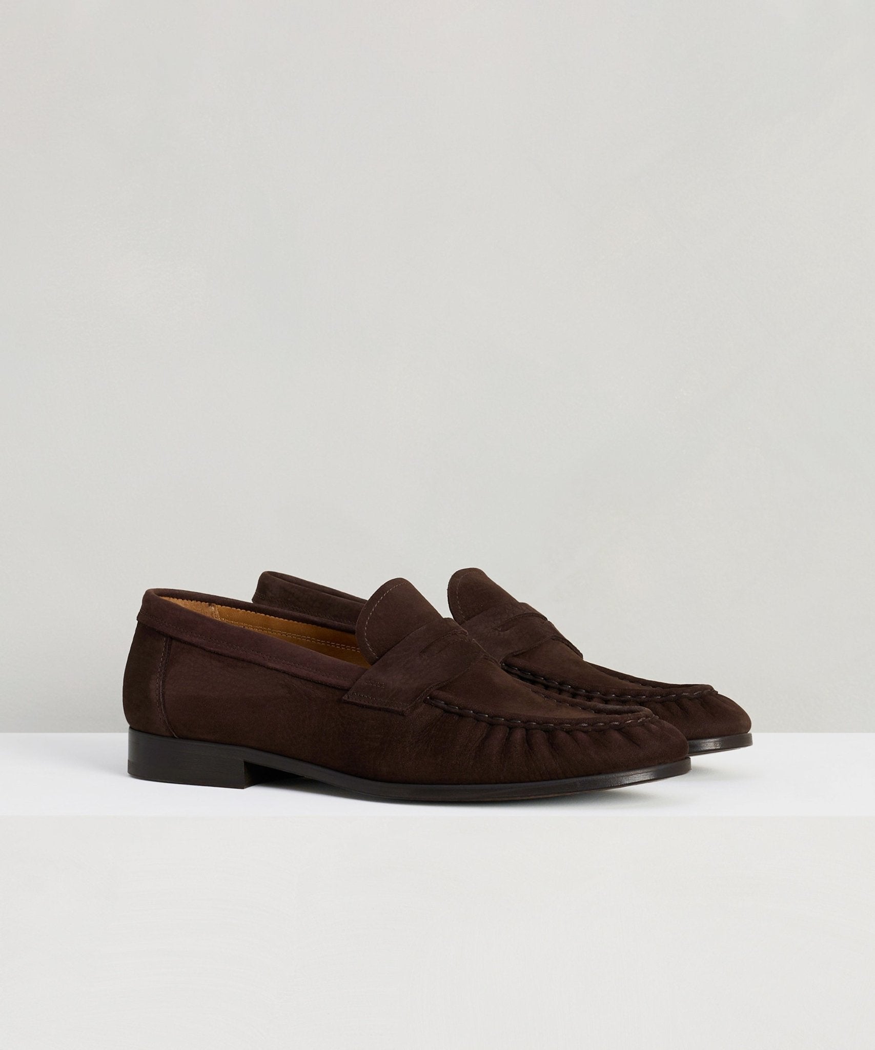 SOCI3TY Gathered detail penny loafer nubuck donkerbruin - THE SOCIETY SHOP