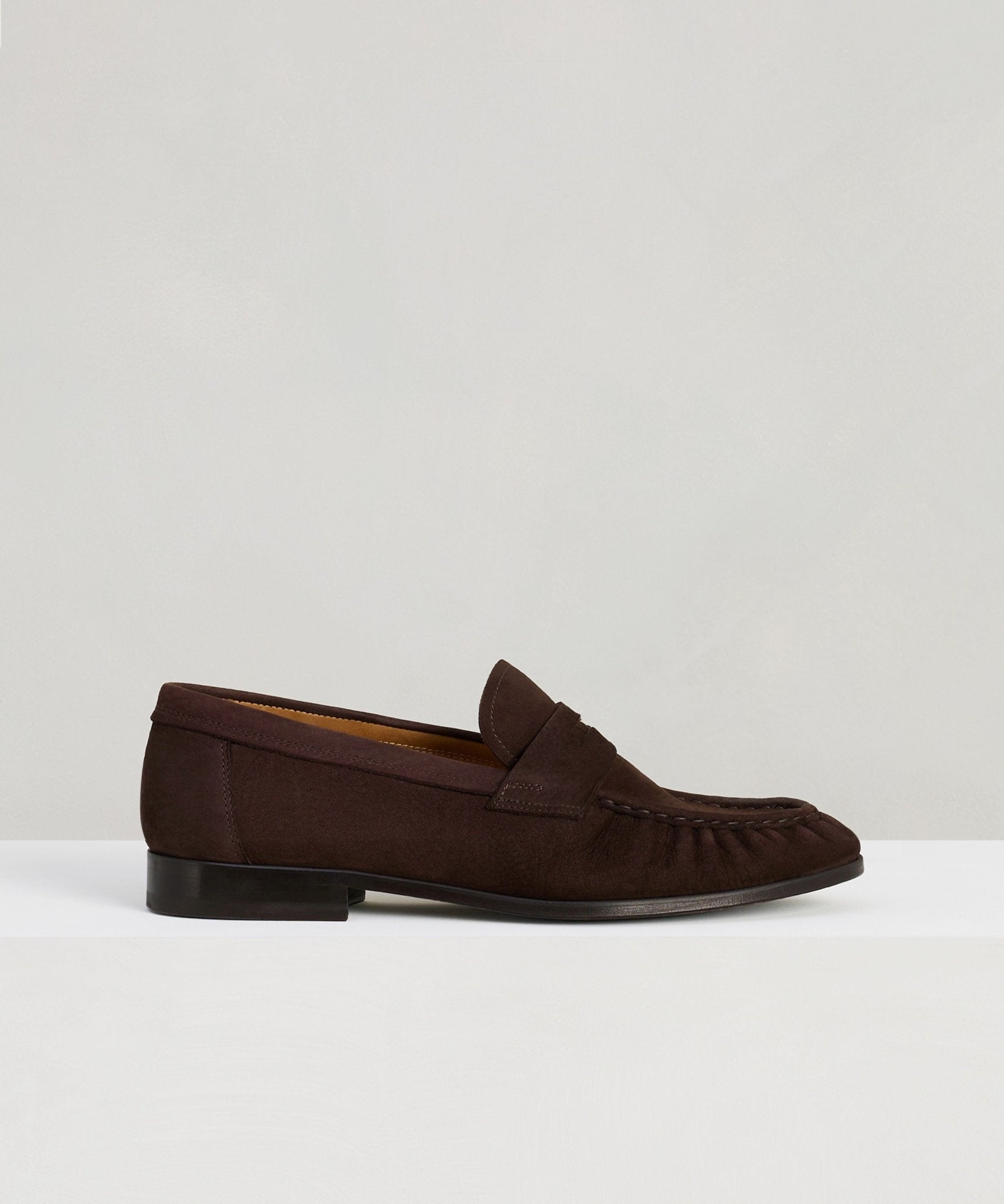 SOCI3TY Gathered detail penny loafer nubuck donkerbruin - THE SOCIETY SHOP