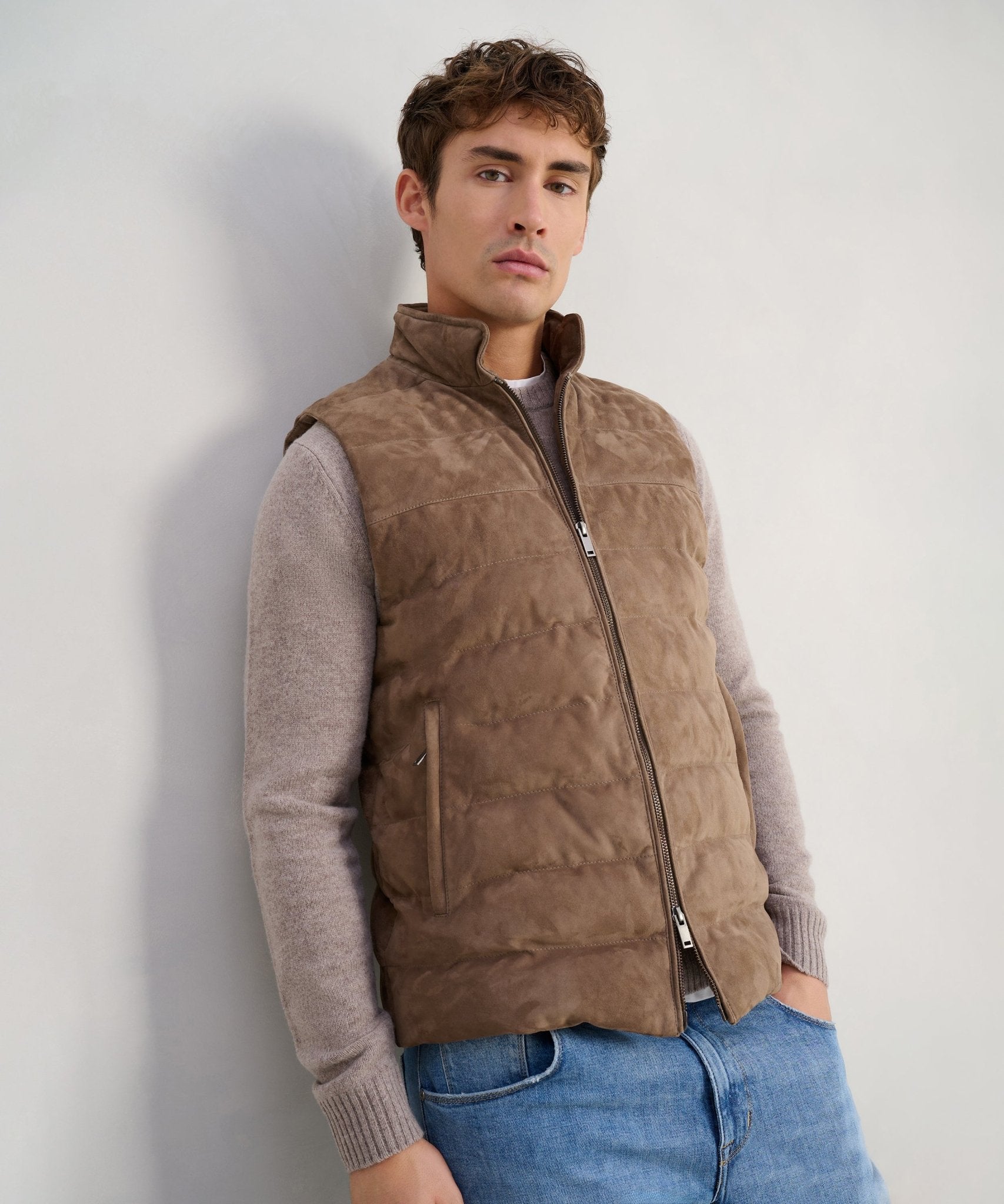 SOCI3TY Limited Gewatteerde bodywarmer suède bruin - THE SOCIETY SHOP