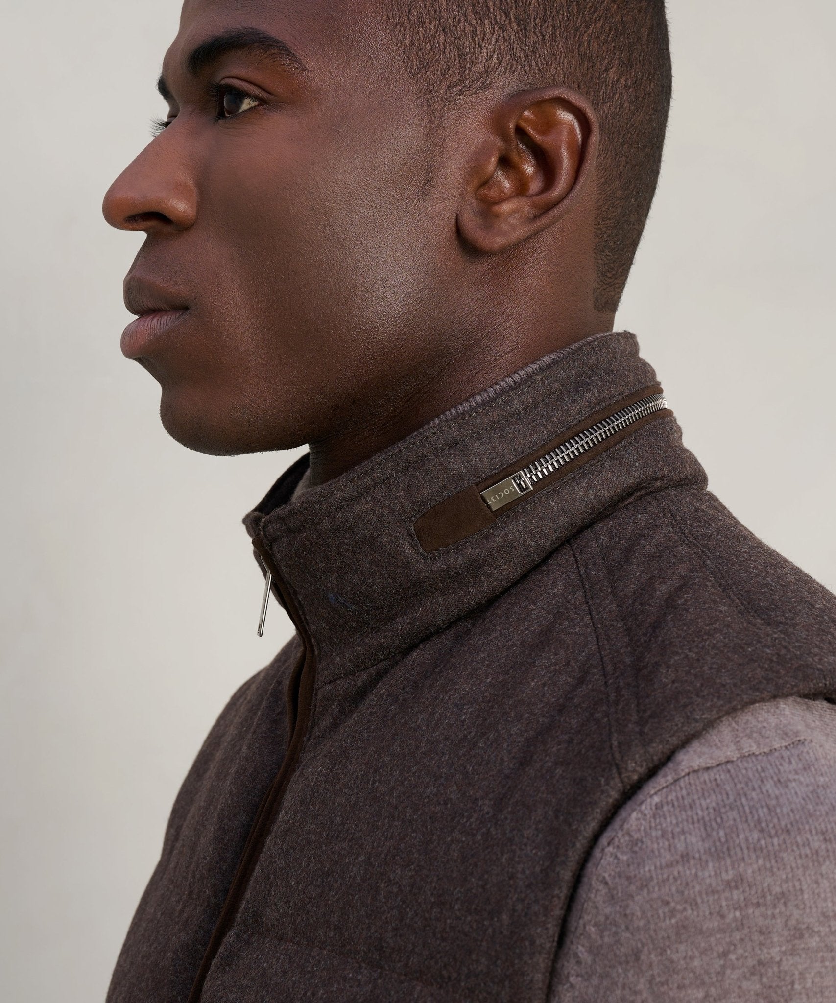 SOCI3TY Limited Gewatteerde bodywarmer wol donkerbruin - THE SOCIETY SHOP