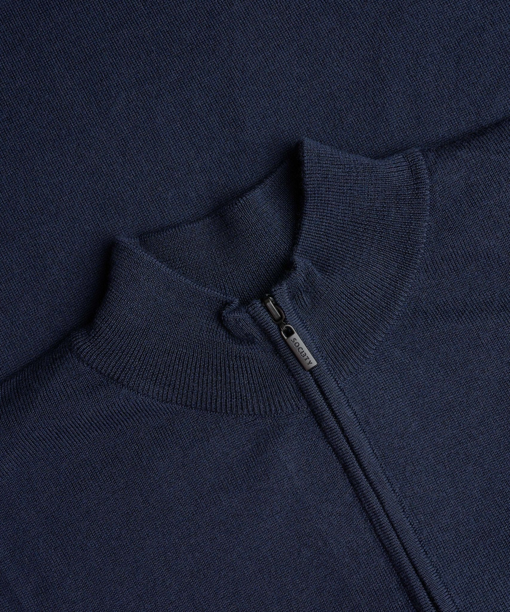 SOCI3TY Limited Fashion Half - zip trui fine merino donkerblauw - THE SOCIETY SHOP