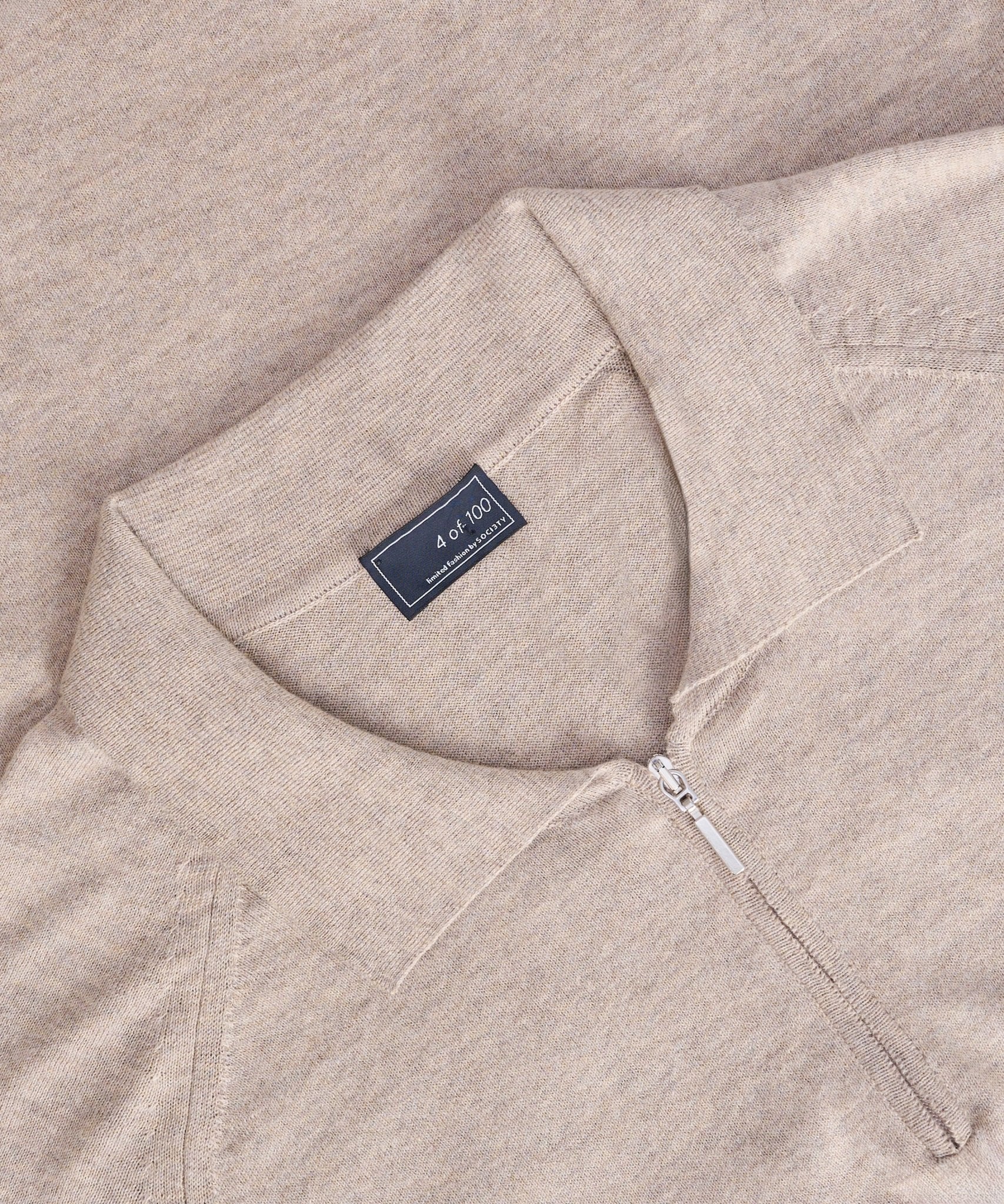 SOCI3TY Long sleeve raglan zip polo katoen beige - THE SOCIETY SHOP