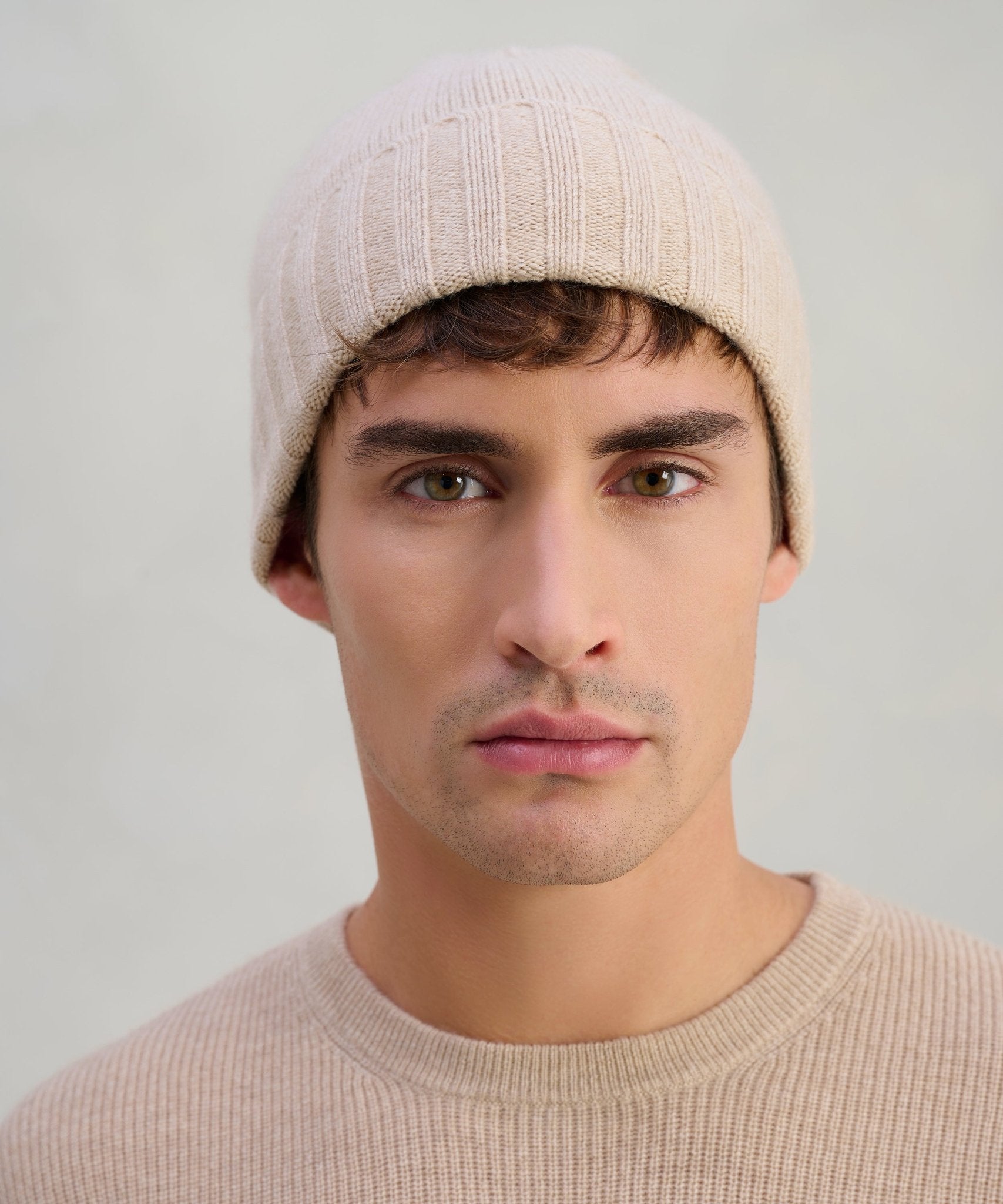 SOCI3TY Muts kasjmier beige - The Society Shop