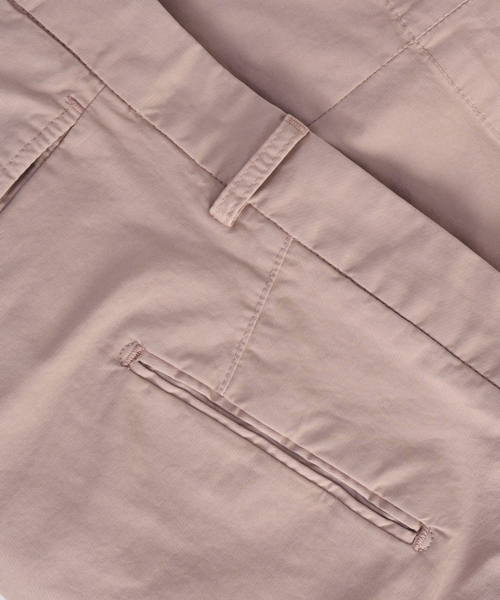 SOCI3TY One pleat shorts garment - dyed katoen stretch roze - THE SOCIETY SHOP