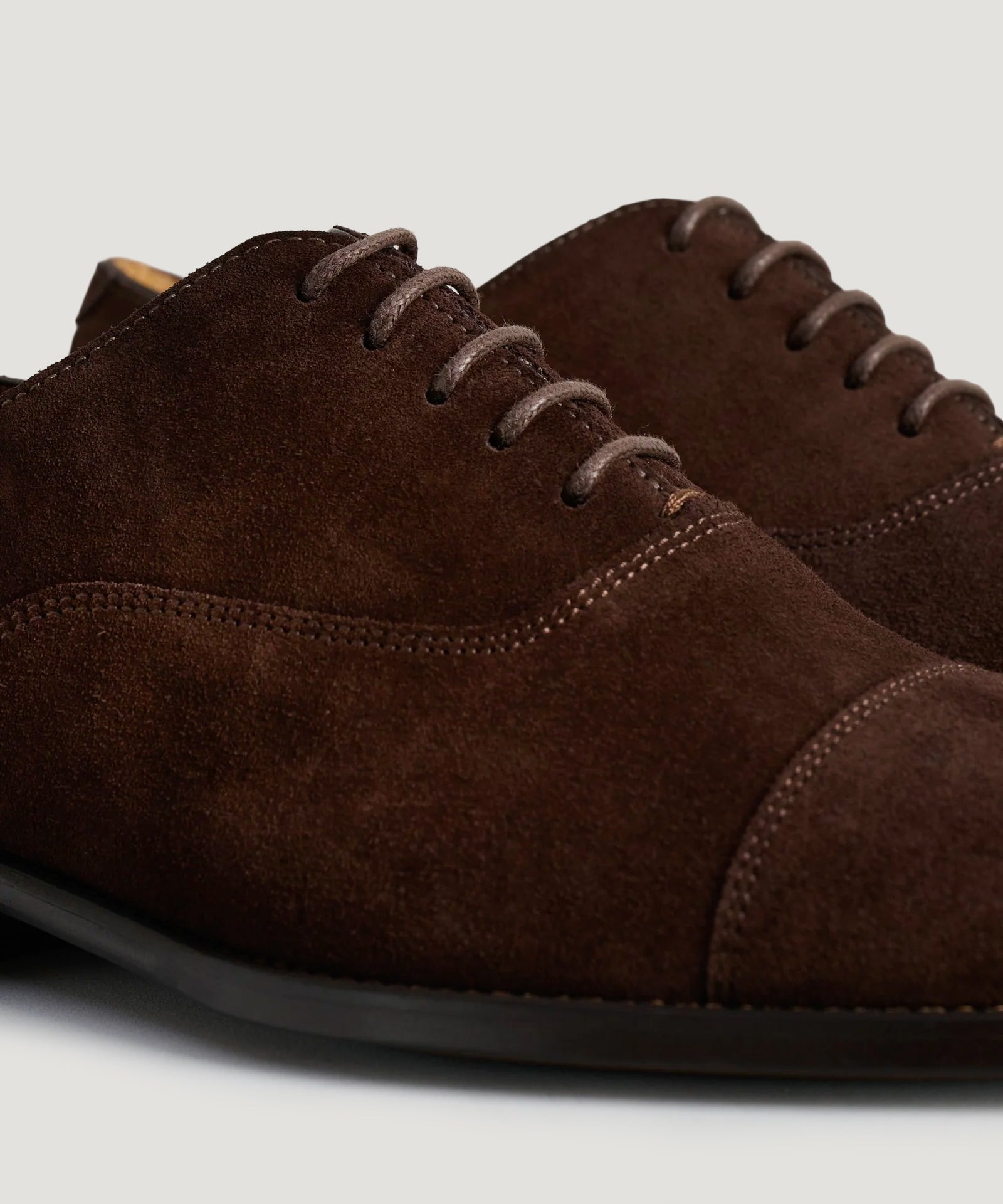 SOCI3TY Oxford veterschoen suède donkerbruin - THE SOCIETY SHOP