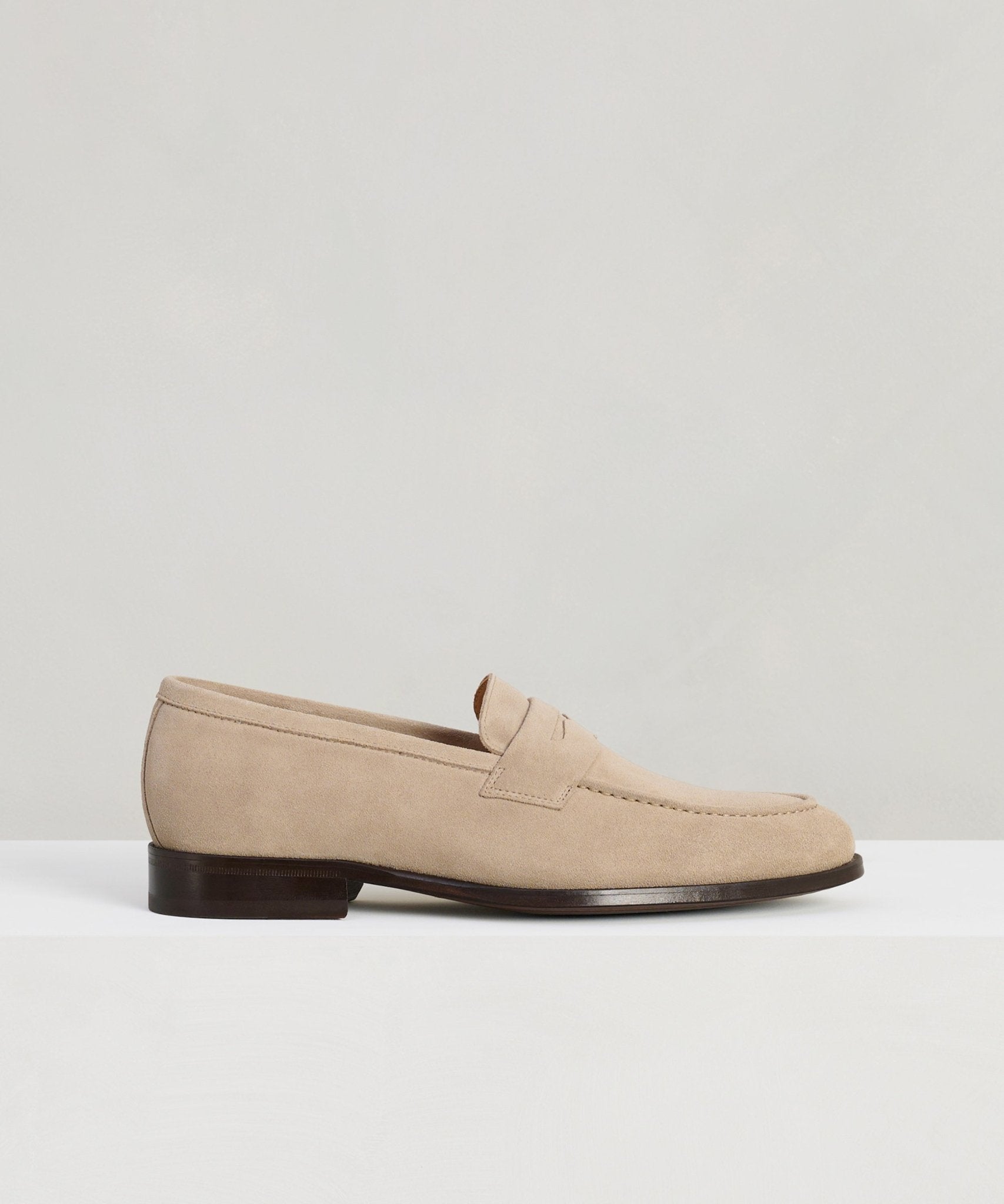 SOCI3TY Penny loafer suède beige - THE SOCIETY SHOP