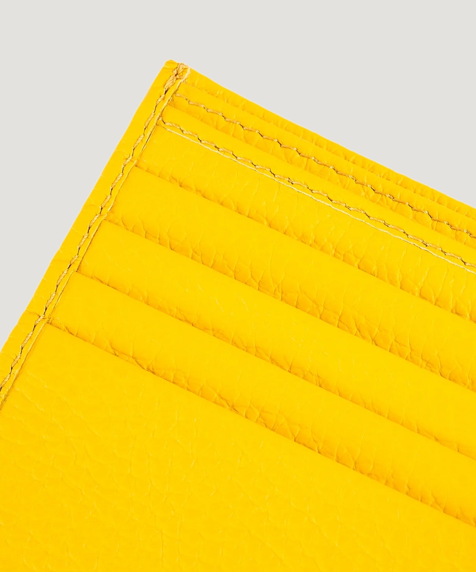 SOCI3TY Portemonnee kalfsleer SOCI3TY Yellow - The Society Shop