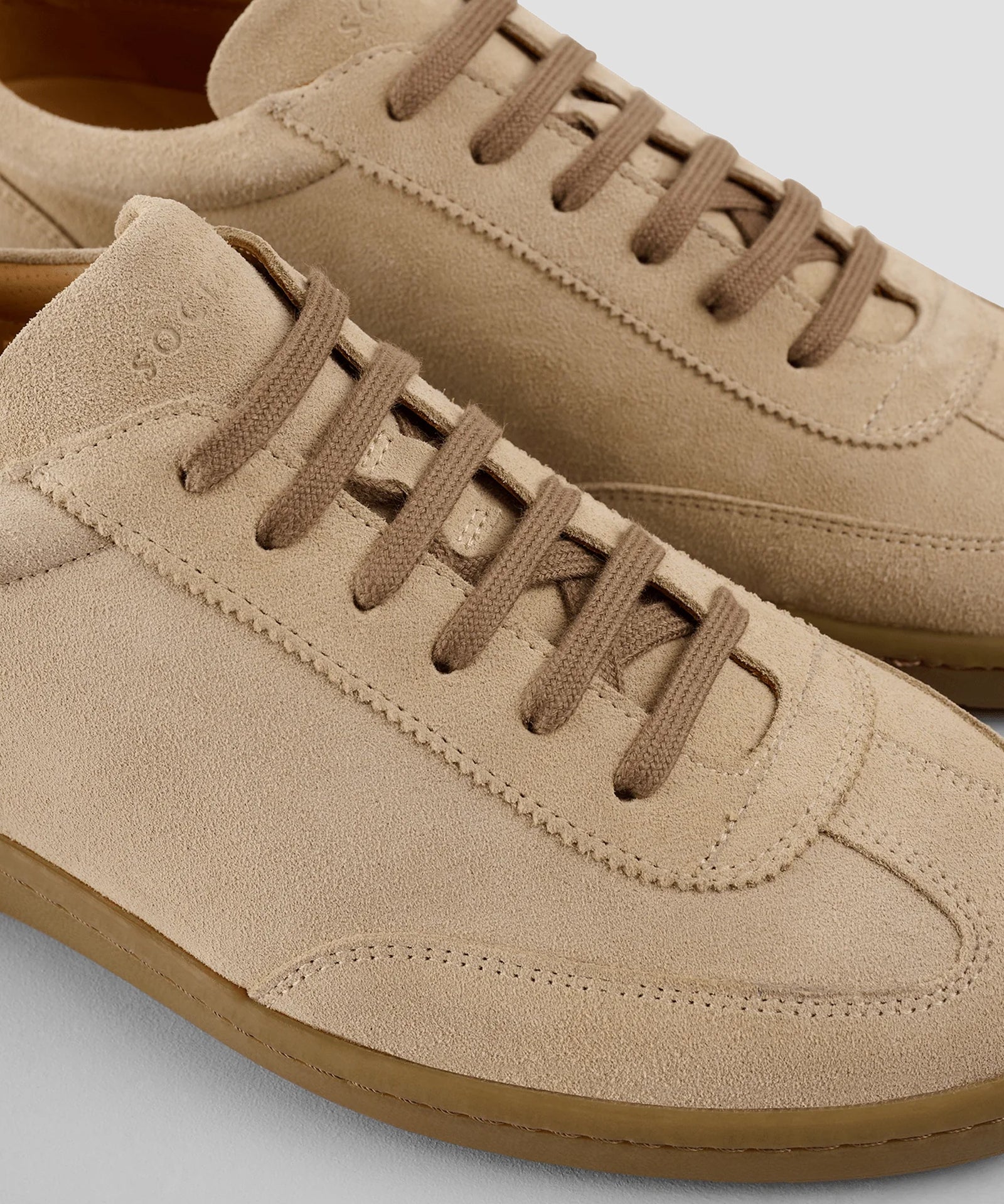 SOCI3TY Sneaker suède taupe - The Society Shop