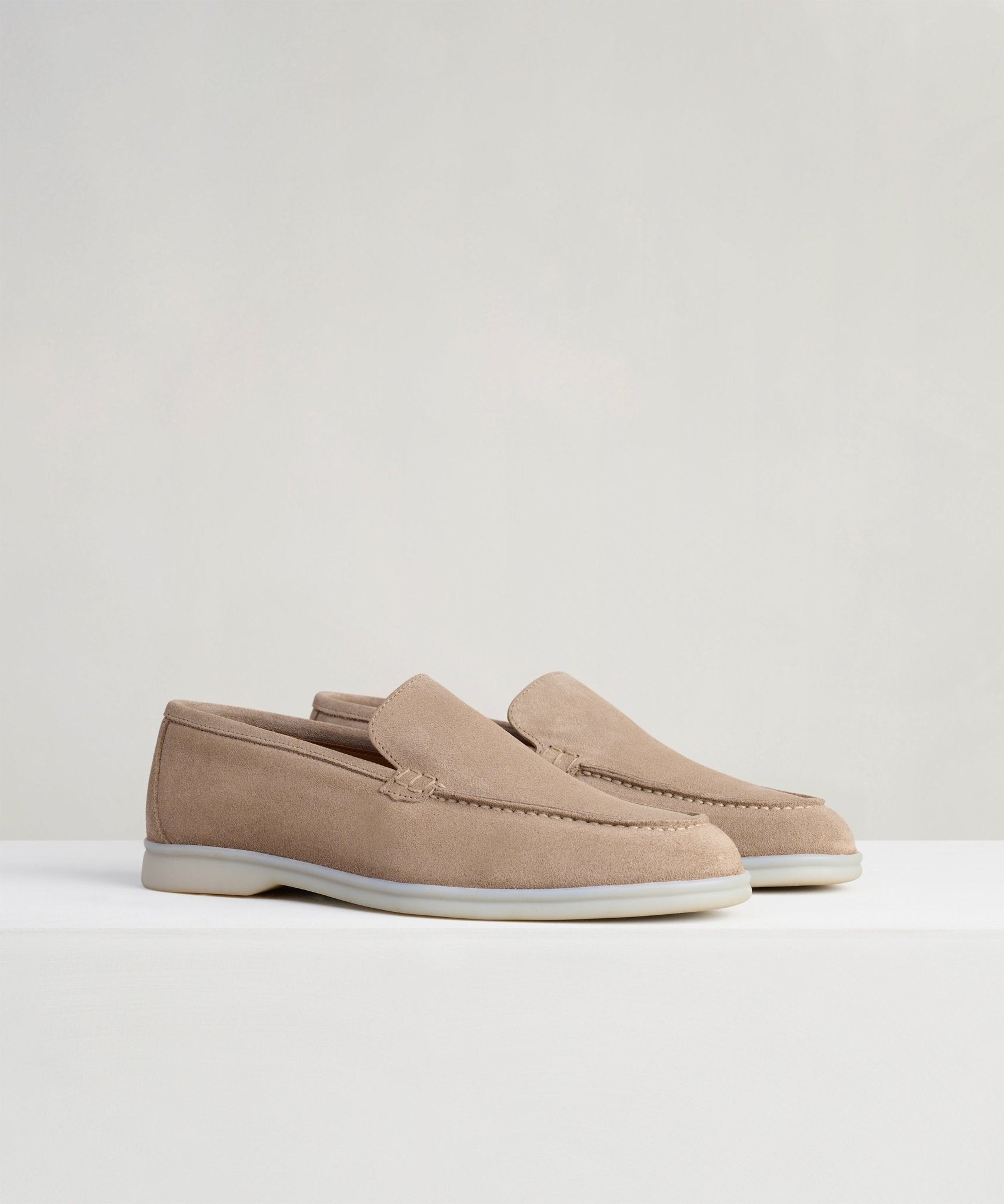 SOCI3TY Summer Loafer suède beige - The Society Shop