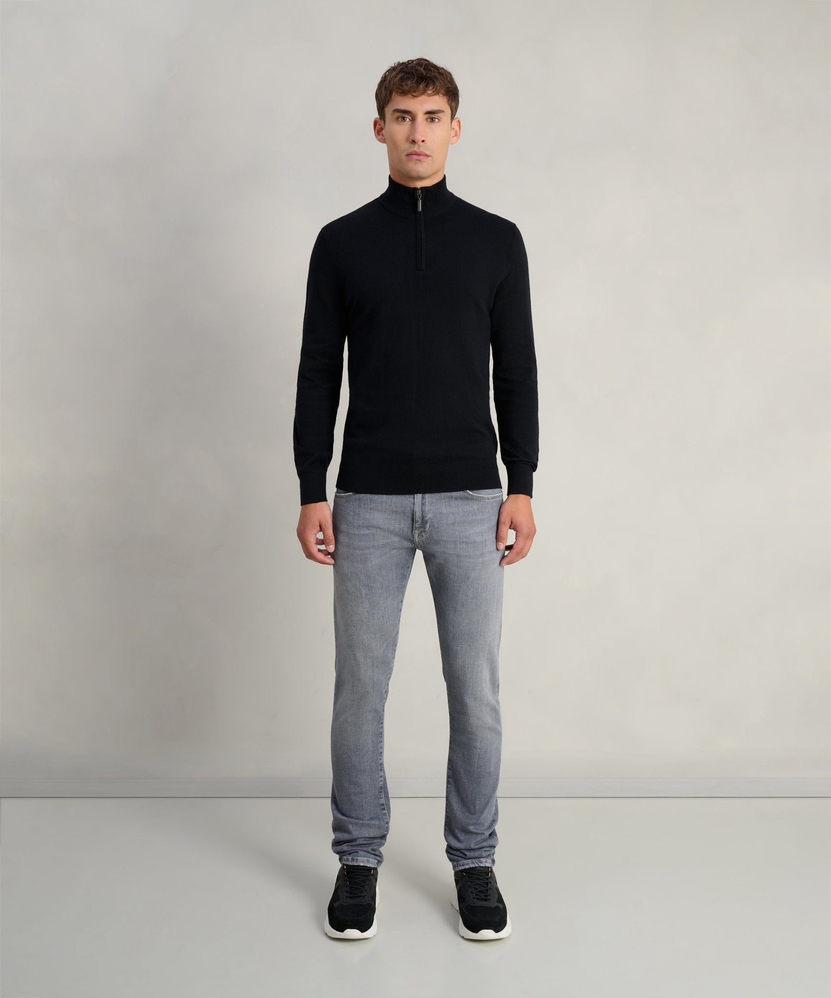 SOCI3TY Limited Trui half - zip Cotton Cashmere zwart - THE SOCIETY SHOP