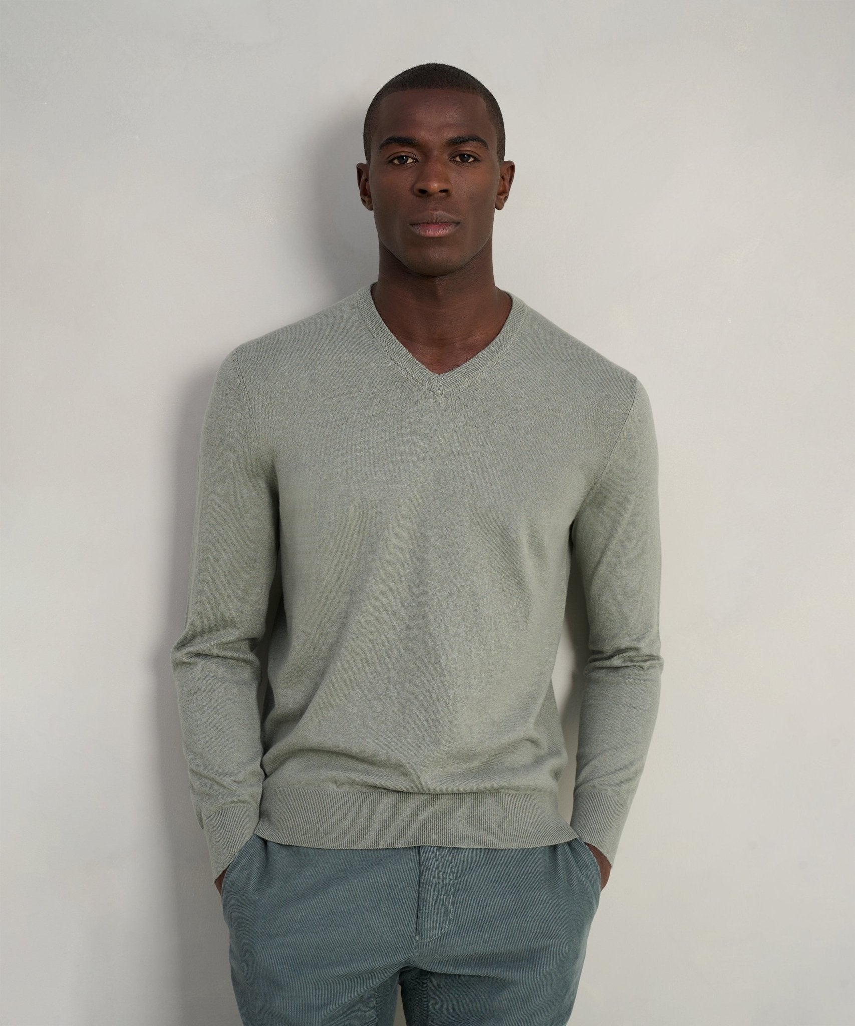 SOCI3TY Limited Trui v - neck Cotton Cashmere lichtgroen - THE SOCIETY SHOP