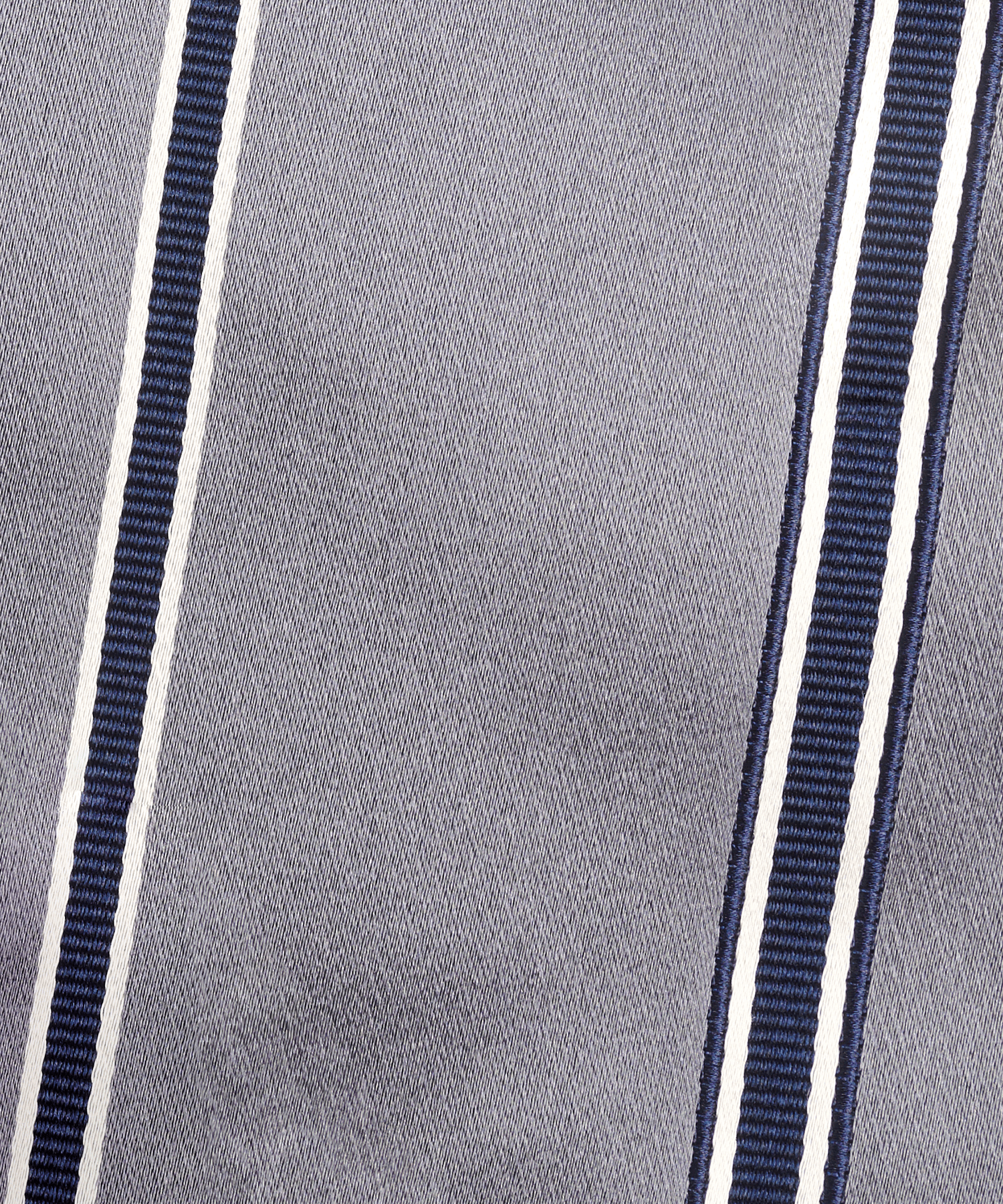 Das zijde grijs gestreept