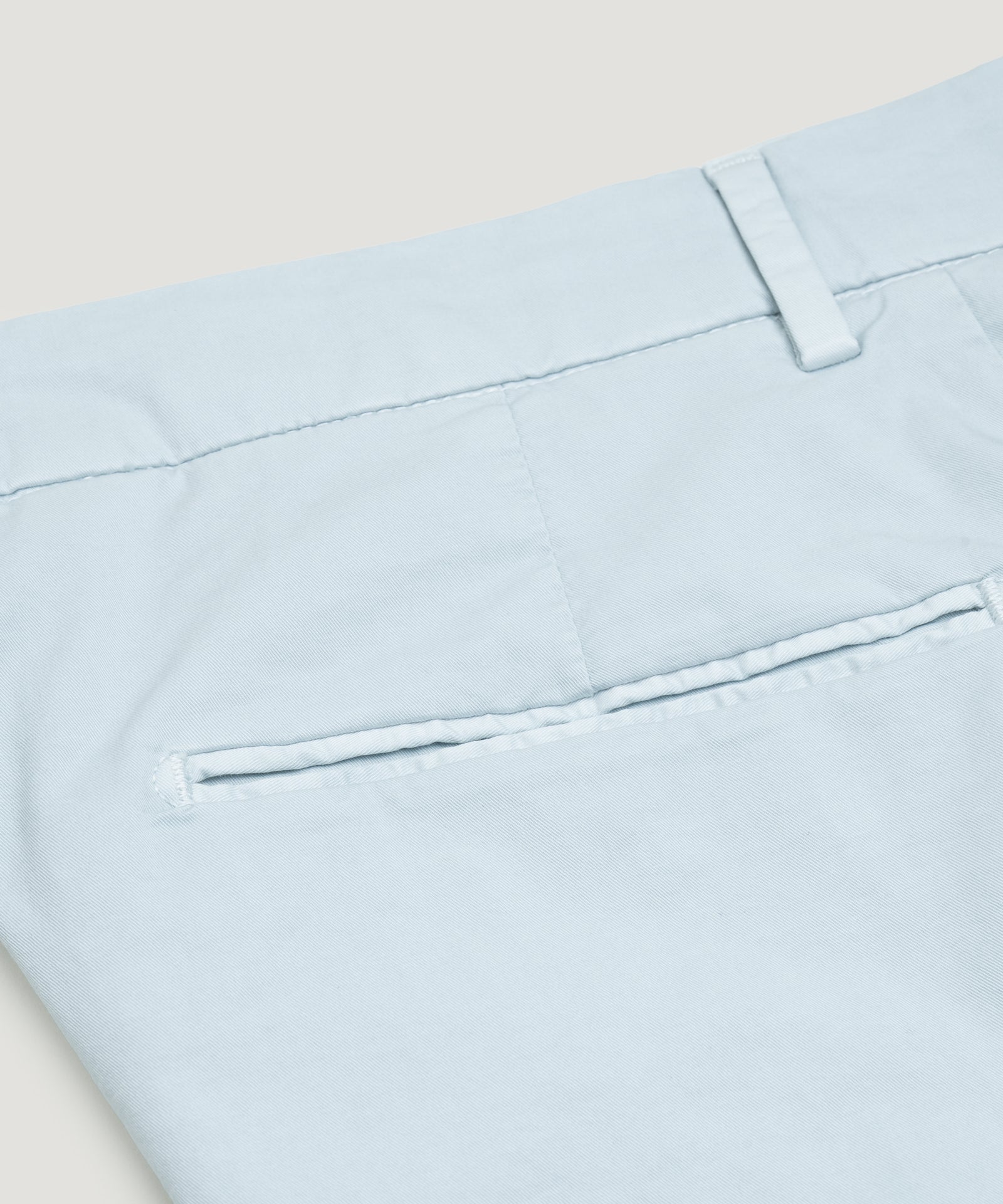 Slim shorts katoen stretch lichtblauw