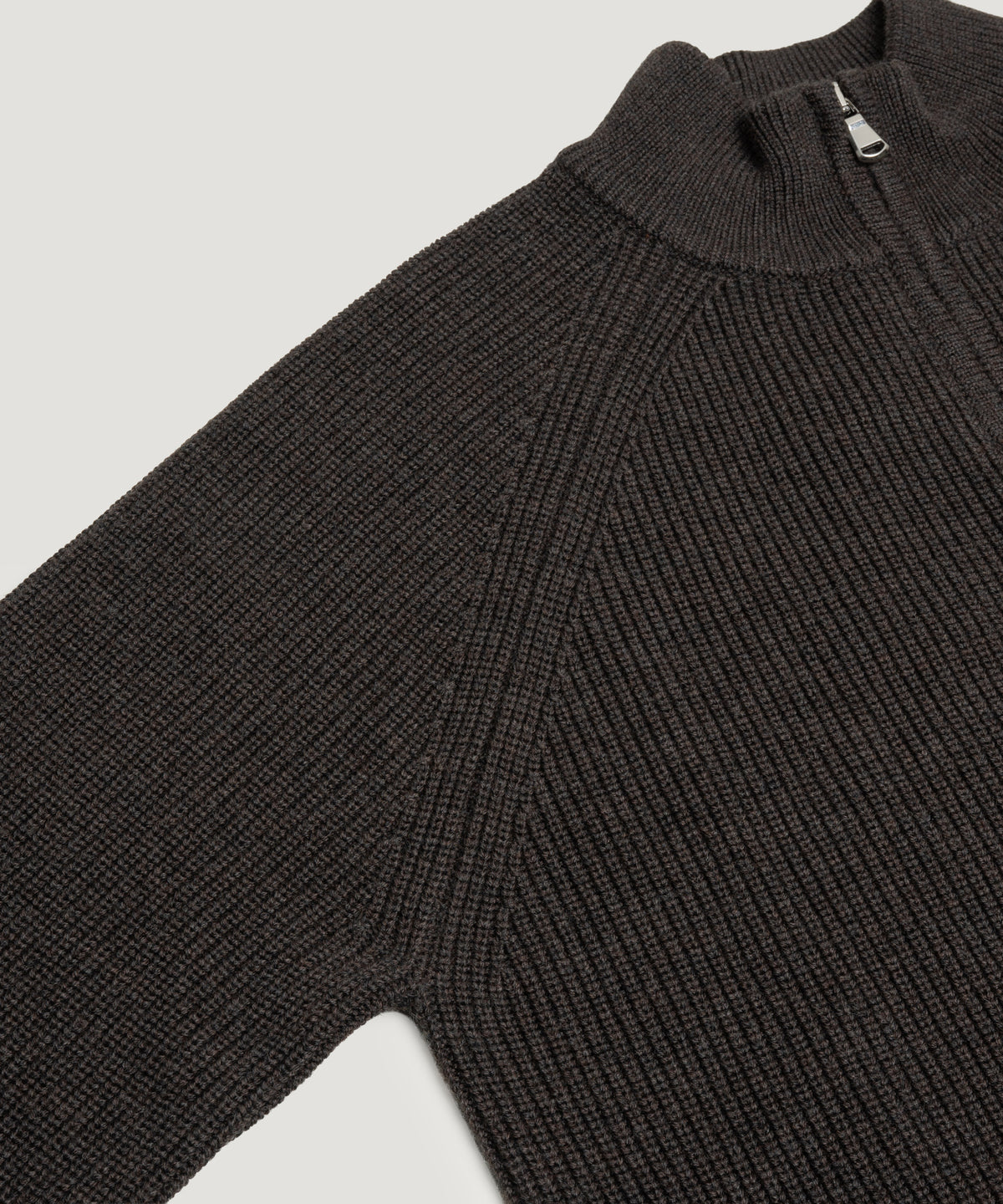 Raglan rib half-zip trui scheerwol donkerbruin