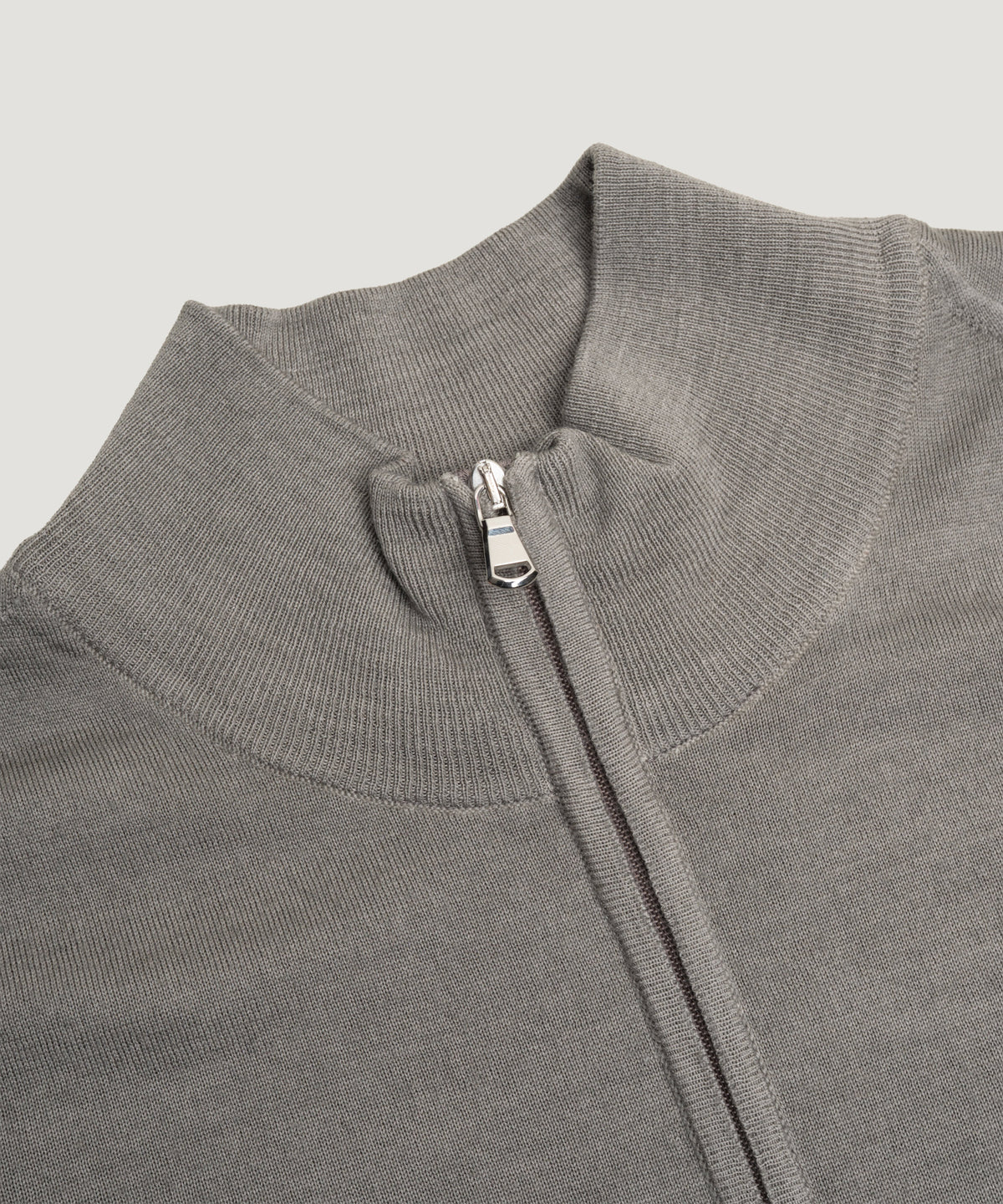 Fast dye merino vest taupe