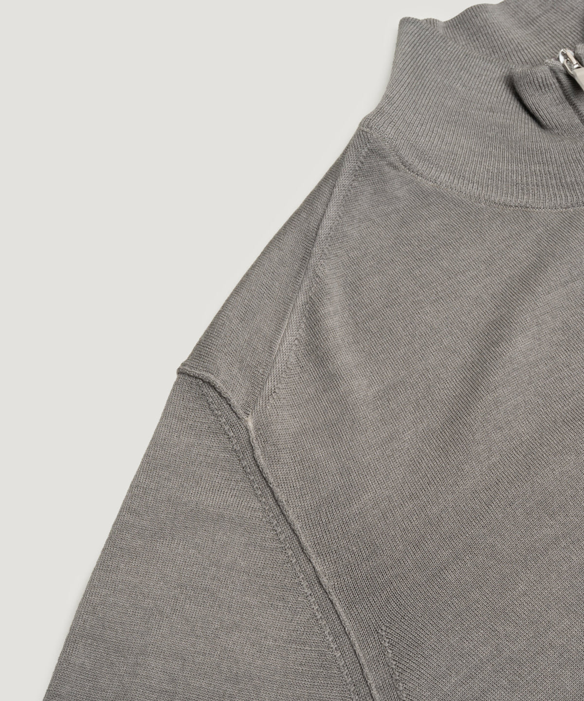 Fast dye merino vest taupe