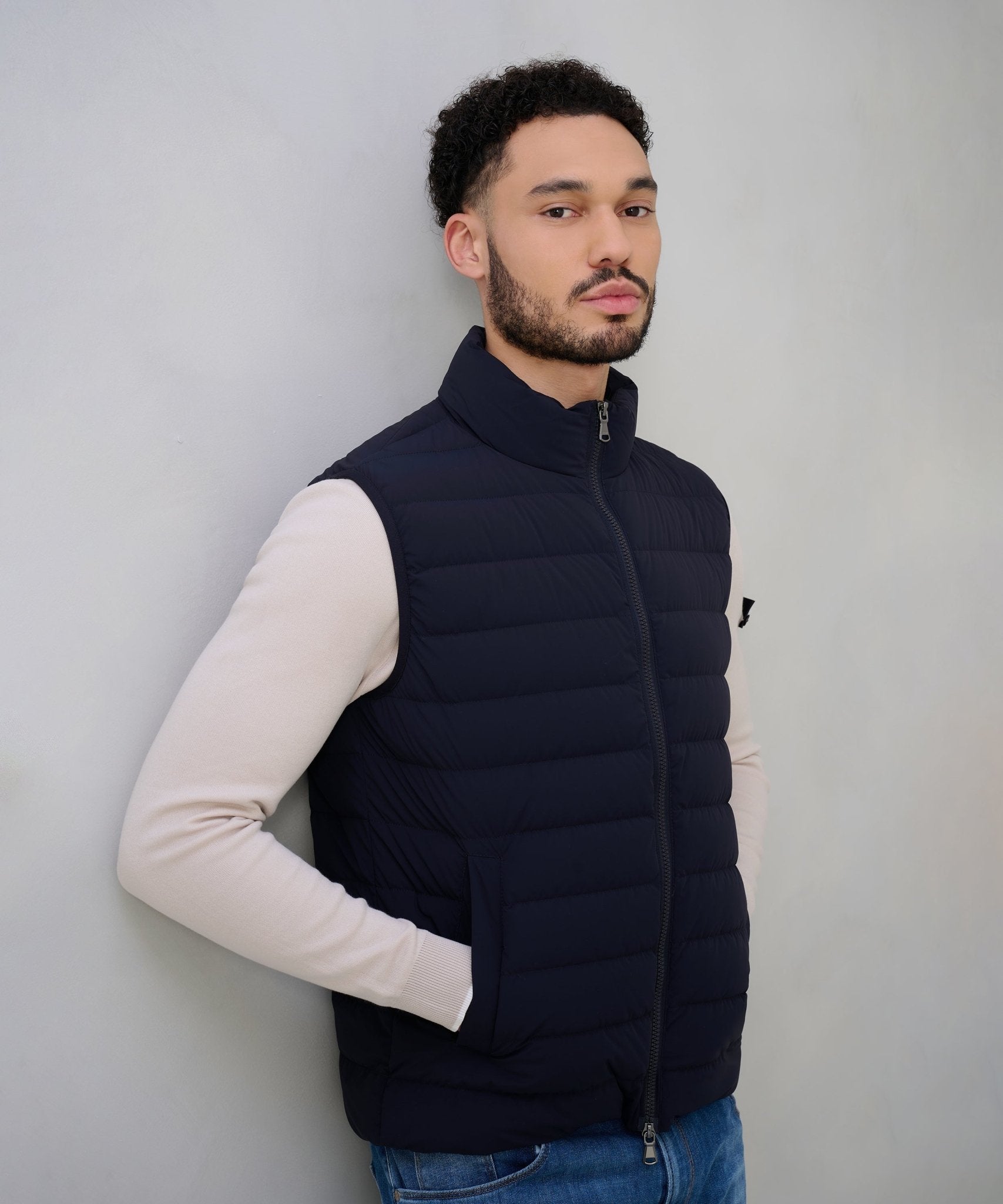 Fradi Ace "Easy Packable" bodywarmer donkerblauw - The Society Shop