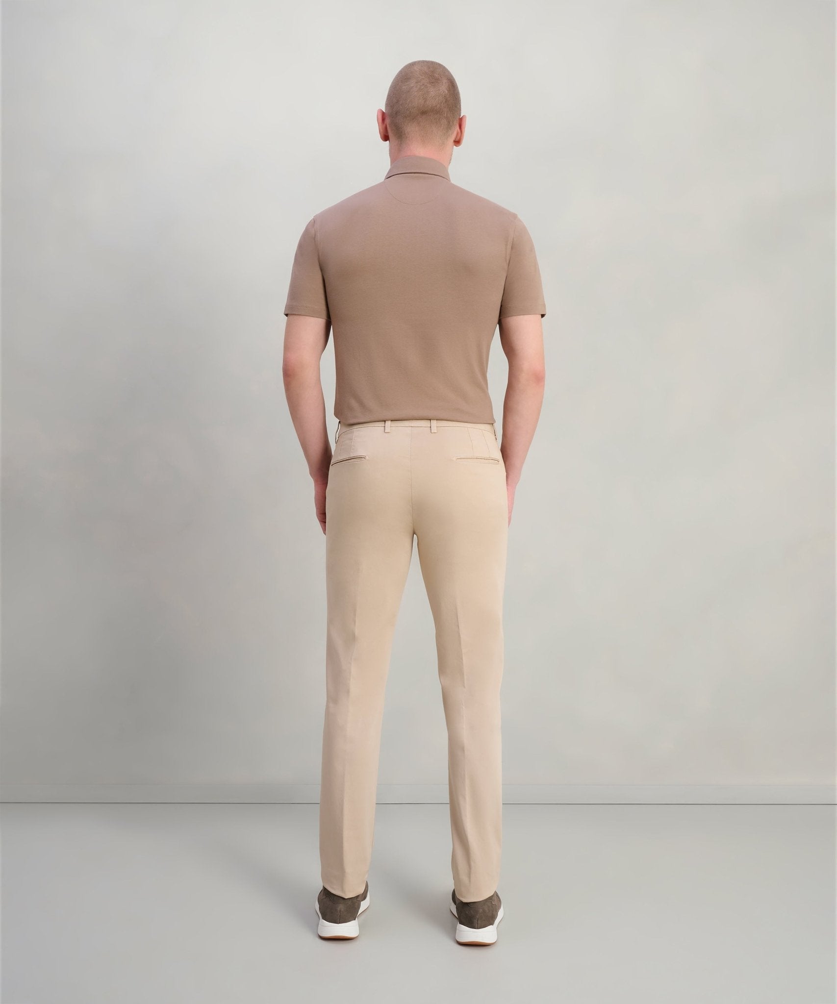 SOCI3TY Chino katoen satin stretch beige - The Society Shop