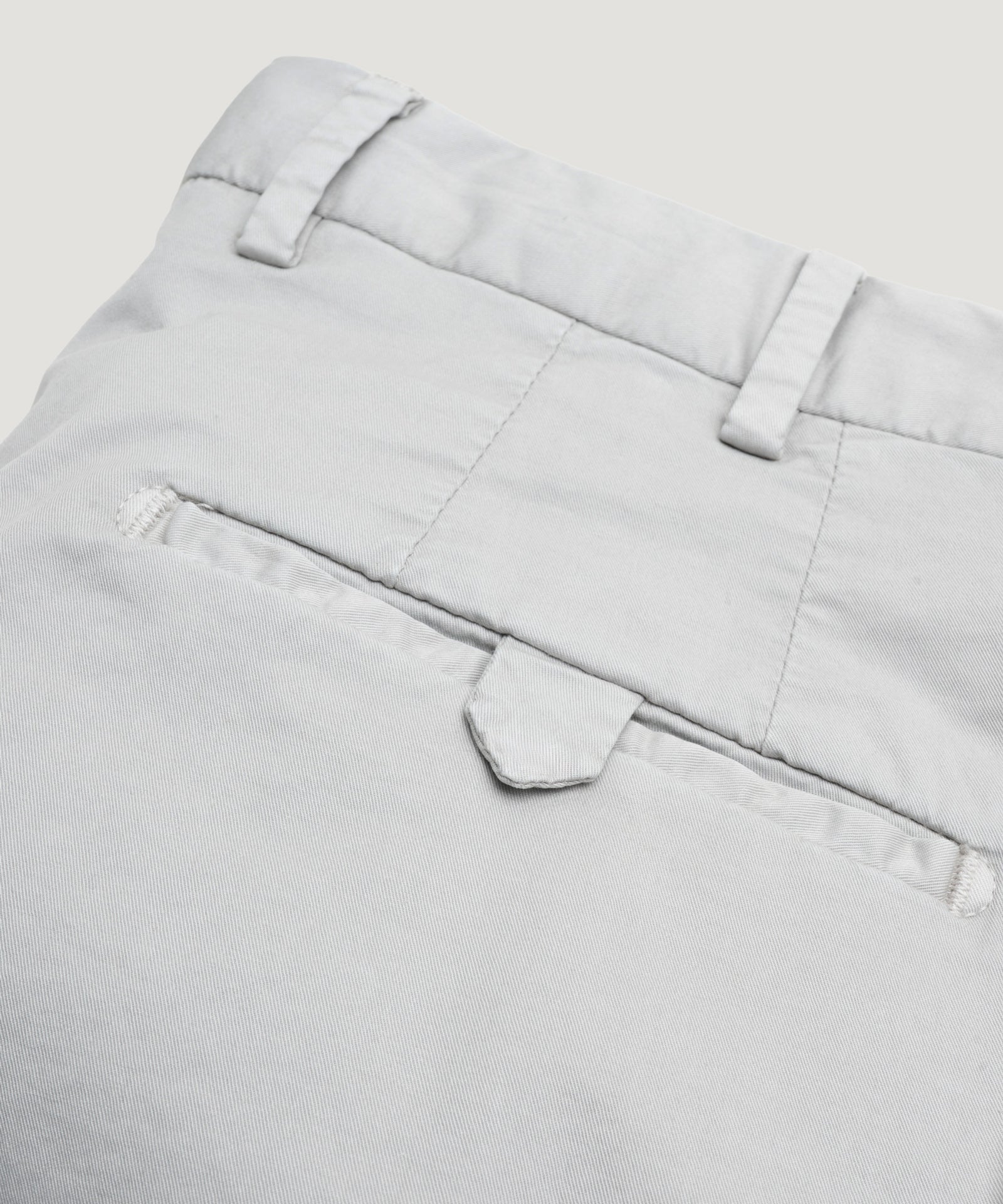 SOCI3TY Limited Fashion Chino slim 1 pleat katoen stretch lichtgrijs - THE SOCIETY SHOP