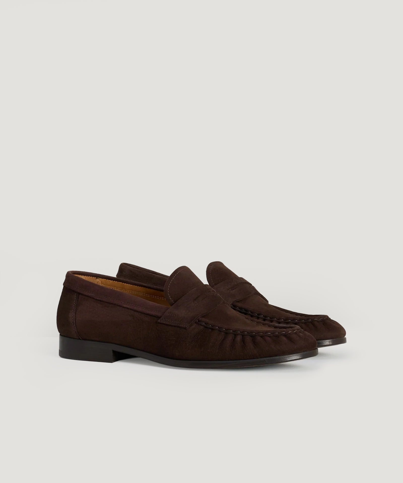 SOCI3TY Gathered detail penny loafer nubuck donkerbruin - THE SOCIETY SHOP