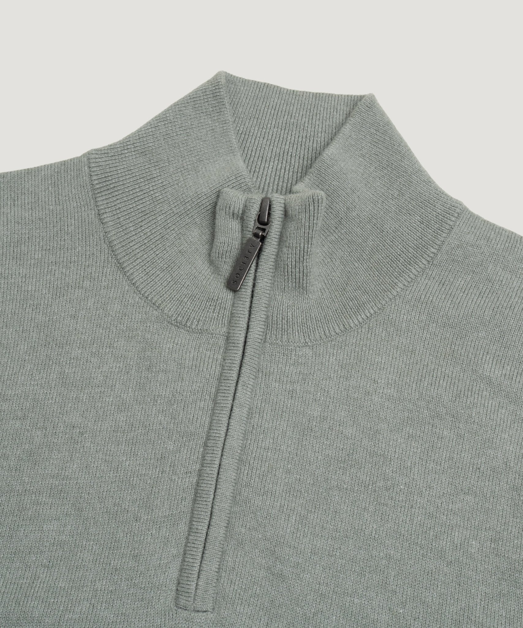 SOCI3TY Limited Fashion Half-zip trui Cotton Cashmere saliegroen - THE SOCIETY SHOP