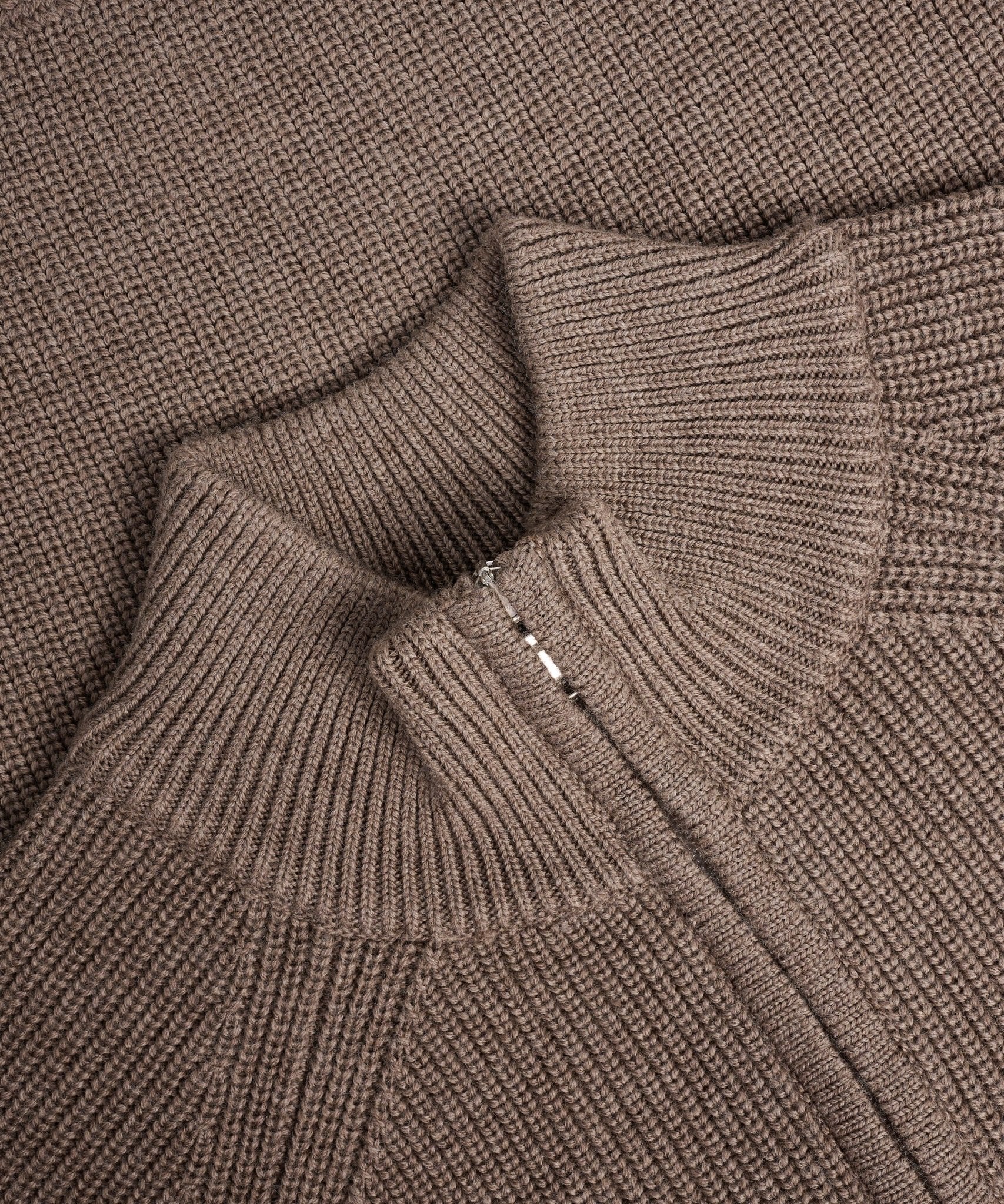 SOCI3TY Heavy knit half - zip trui merinowol bruin - THE SOCIETY SHOP