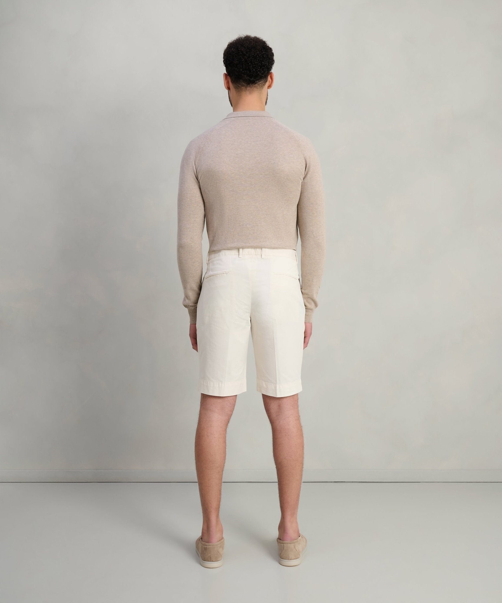 SOCI3TY One pleat shorts garment - dyed katoen stretch off - white - THE SOCIETY SHOP