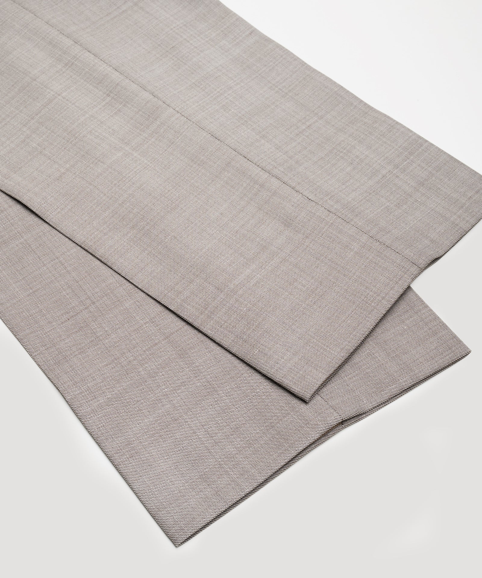 Corneliani Pak virgin wol sharkskin lichtbruin - THE SOCIETY SHOP