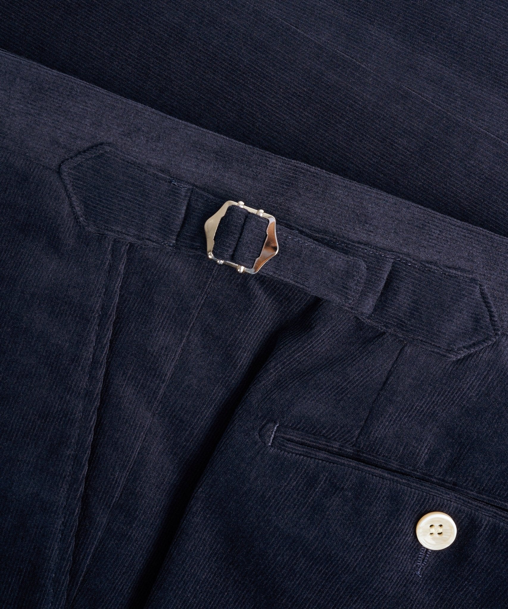 SOCI3TY Limited Pantalon katoen corduroy donkerblauw - THE SOCIETY SHOP