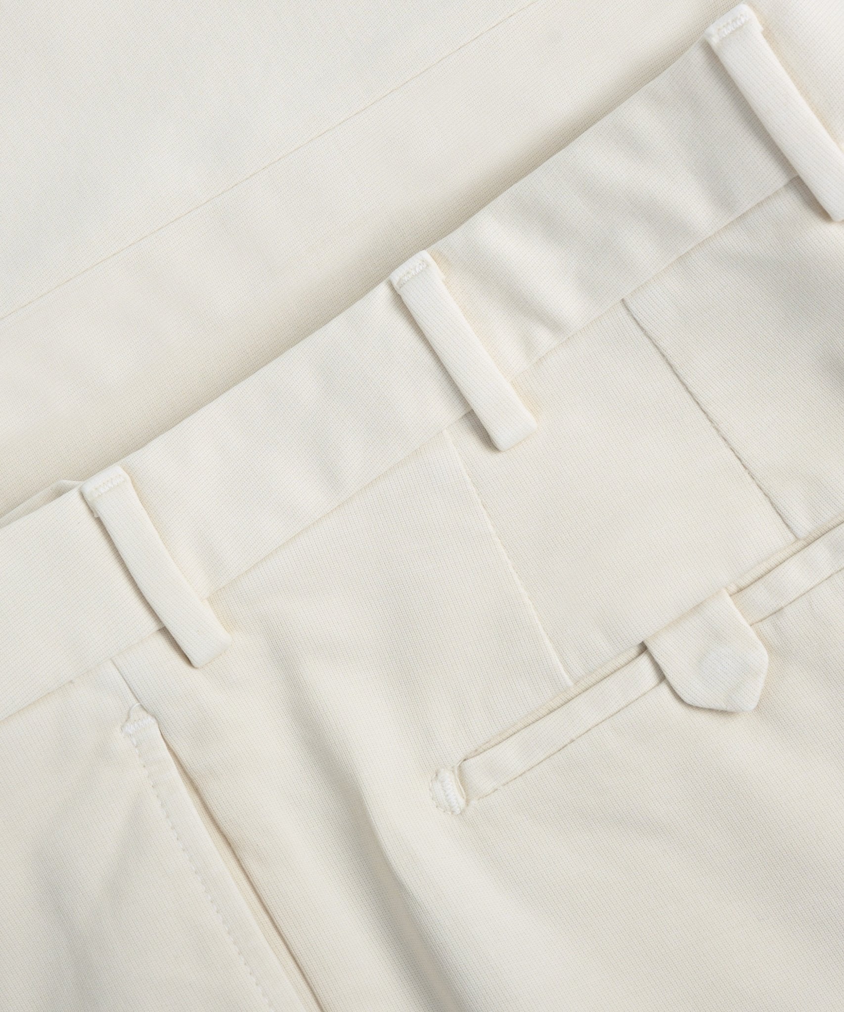 SOCI3TY Pleated pantalon Supima cotton stretch off - white - THE SOCIETY SHOP