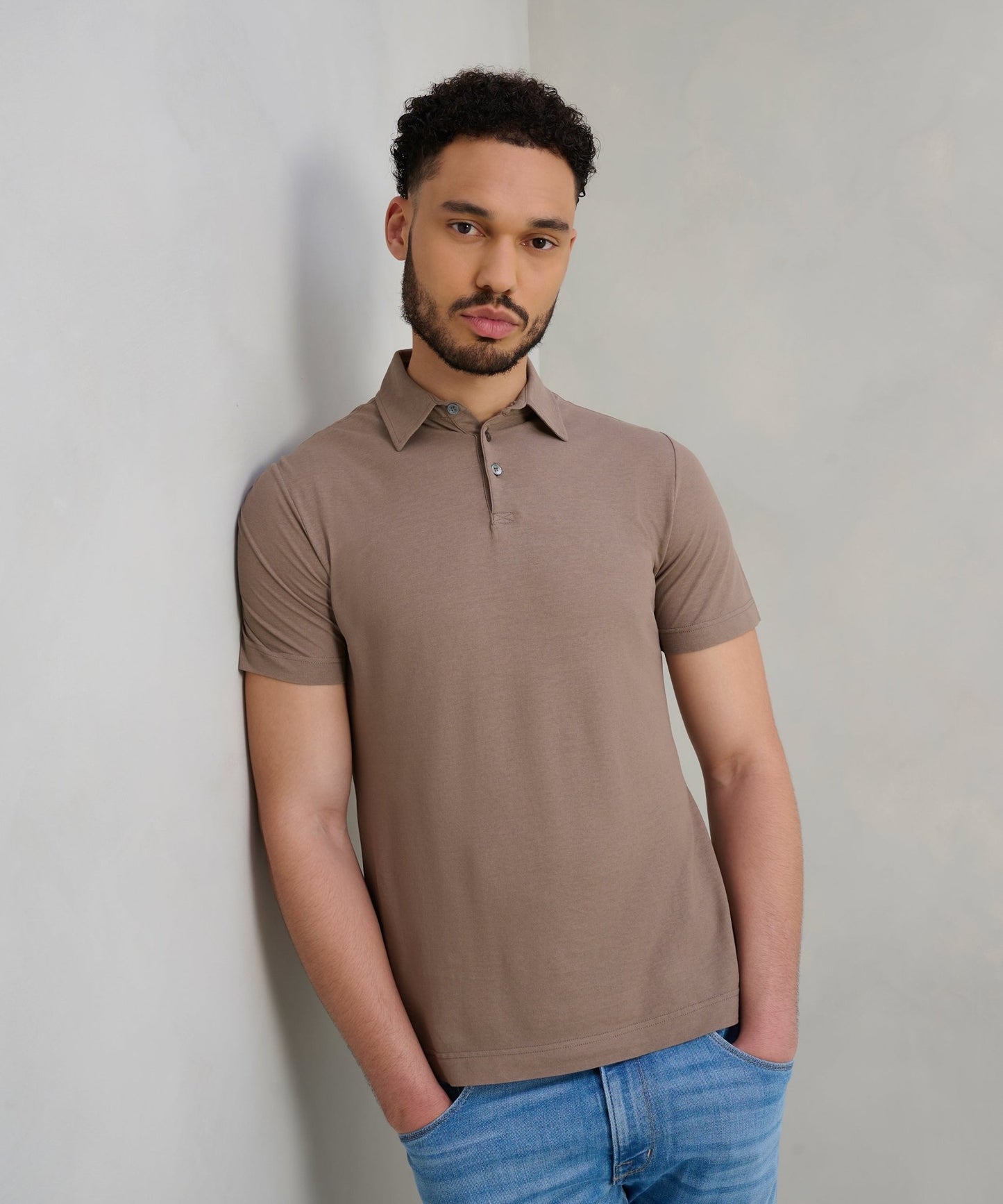 SOCI3TY Polo Cool Cotton lichtbruin - THE SOCIETY SHOP
