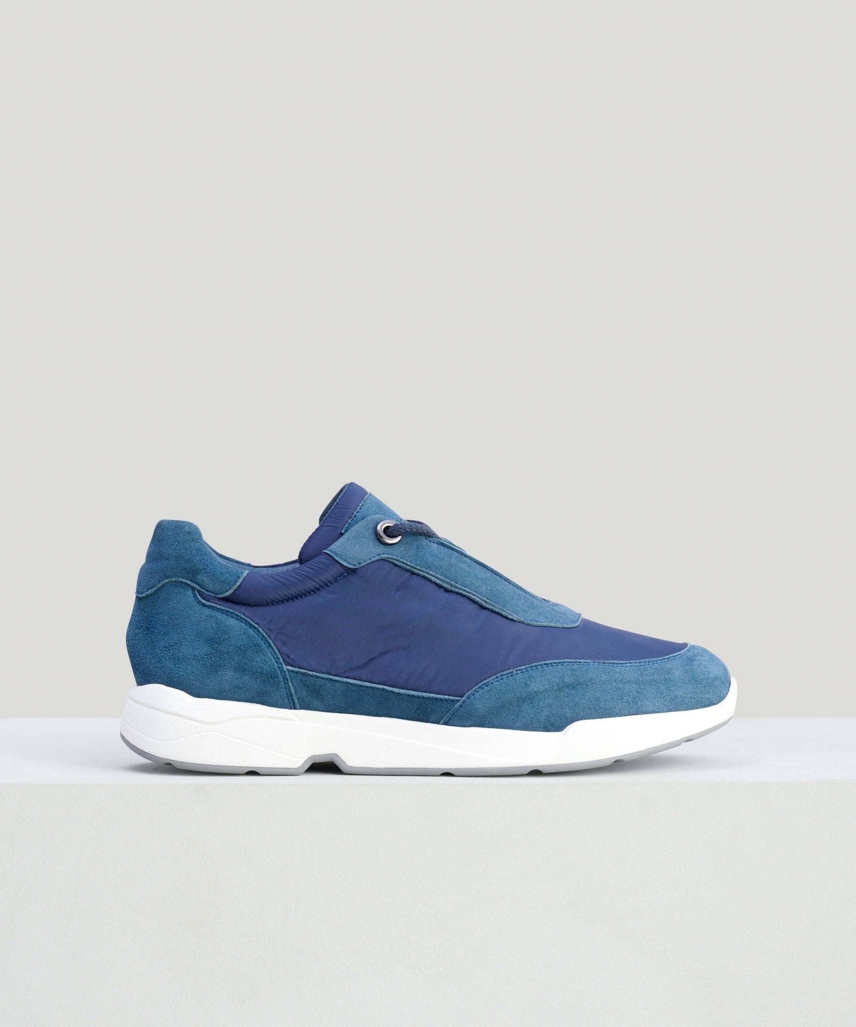 SOCI3TY Runner suède/microfiber blauw - The Society Shop