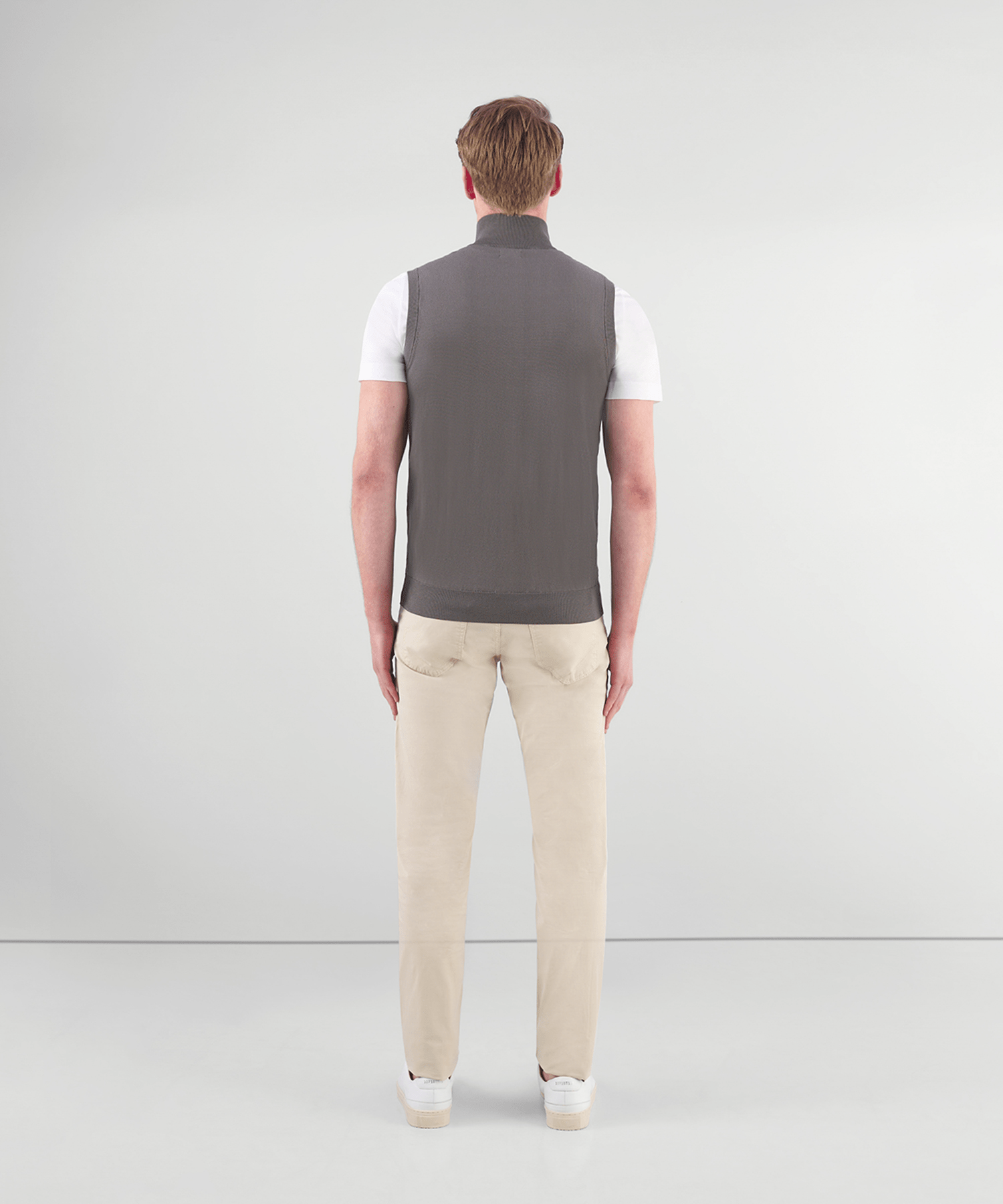 SOCI3TY Sleeveless vest techfabric taupe - The Society Shop