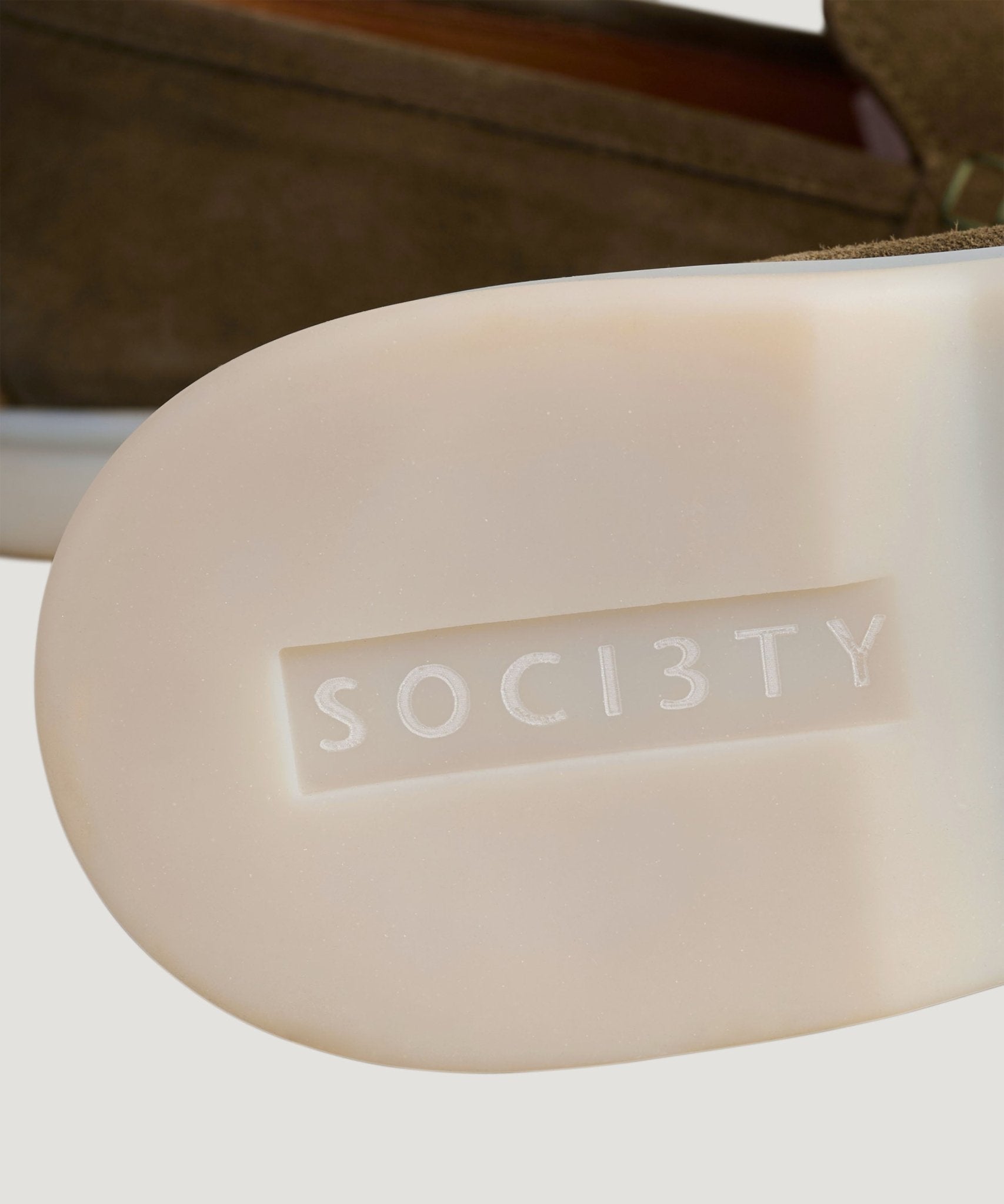 SOCI3TY Summer Loafer suède donkergroen - The Society Shop