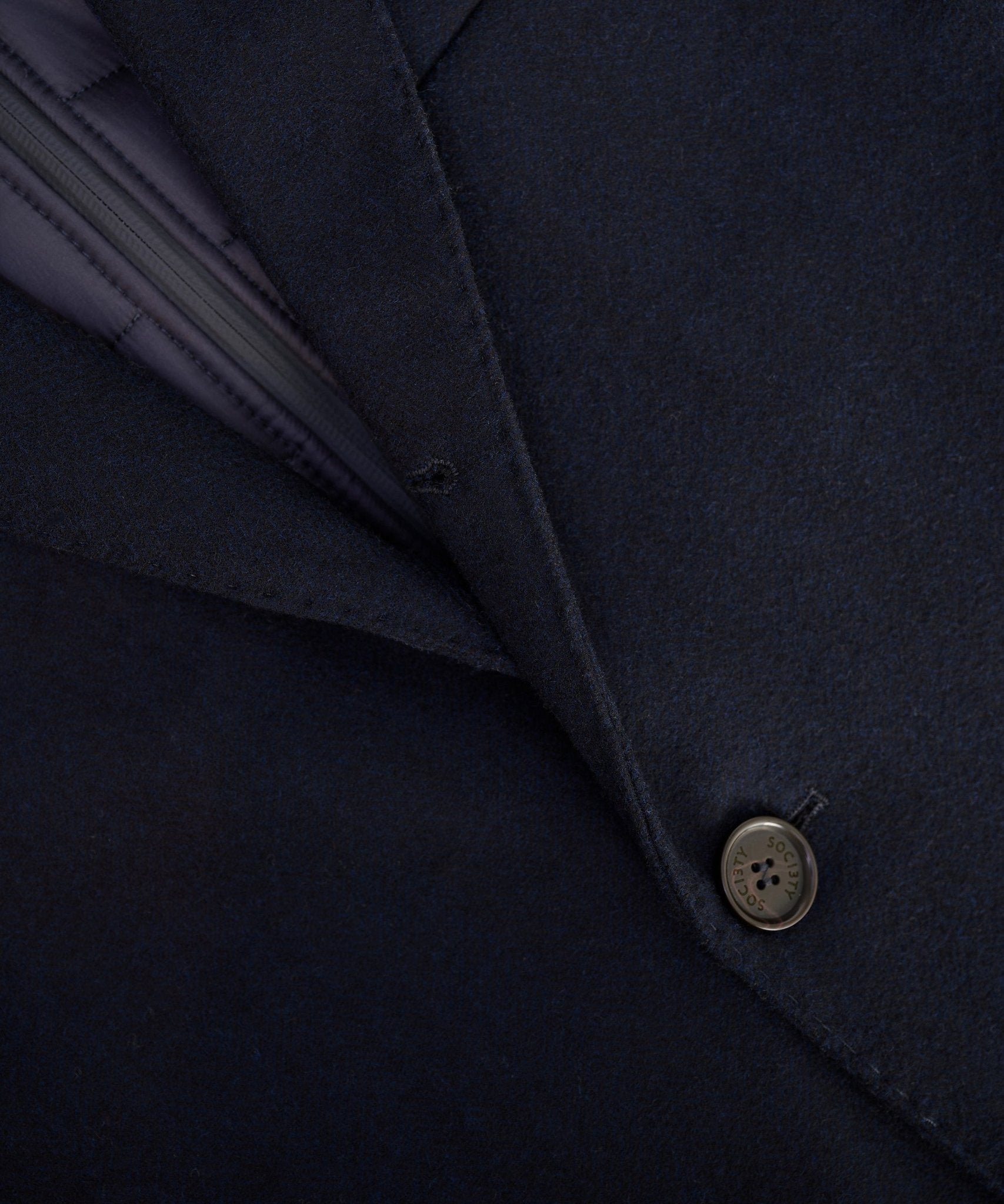 SOCI3TY The Coat wol/kasjmier donkerblauw visgraat - The Society Shop