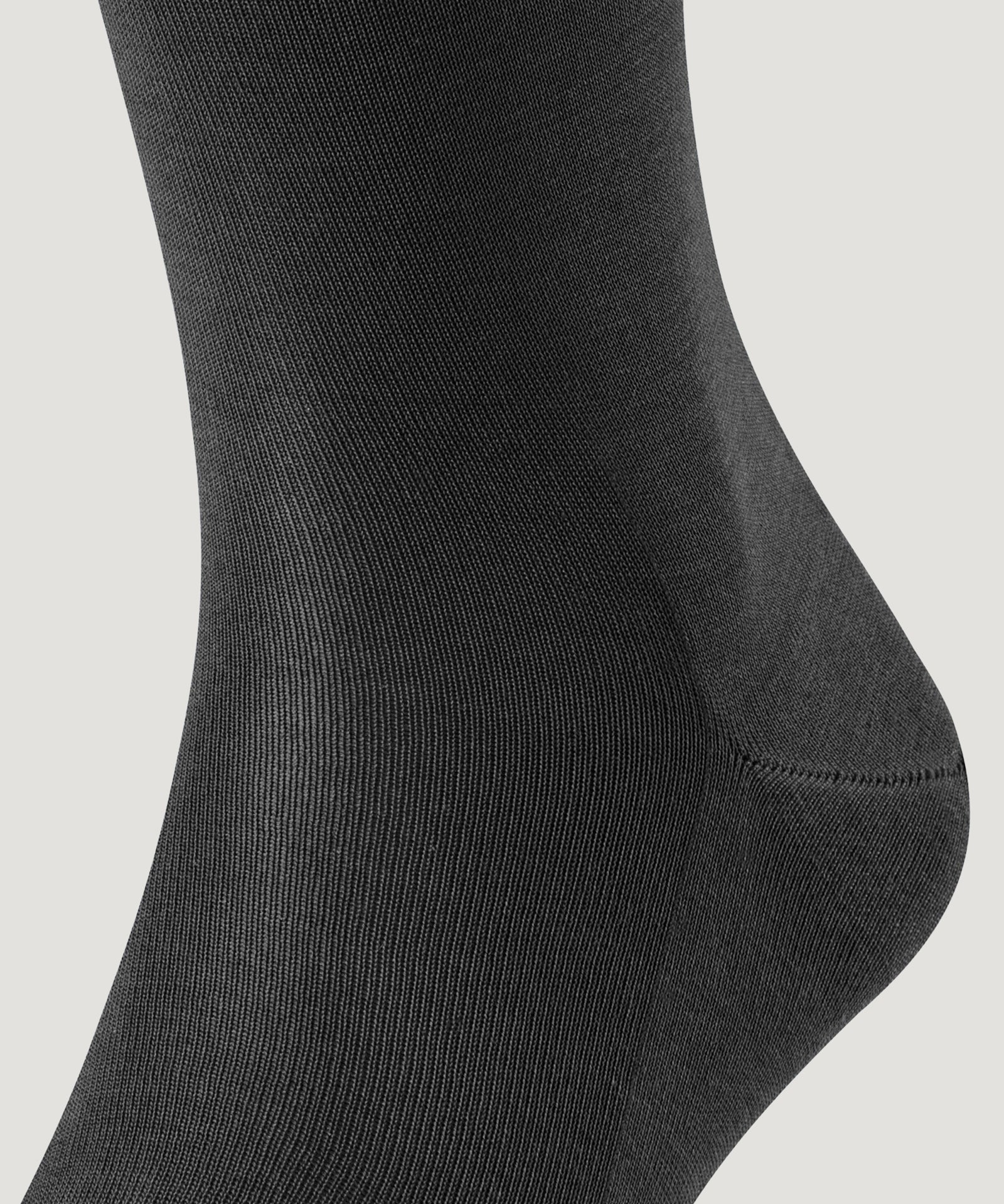 Falke Tiago kniekousen zwart - THE SOCIETY SHOP