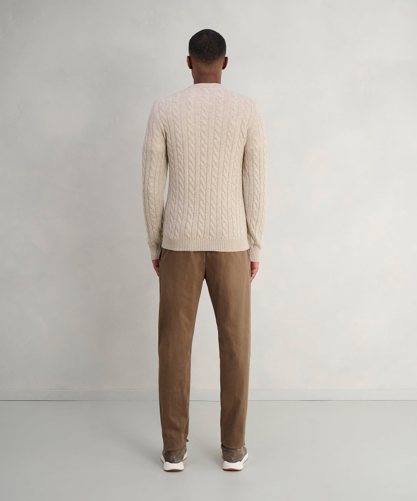 SOCI3TY Trui crewneck cable knit merinowol/kasjmier beige - The Society Shop