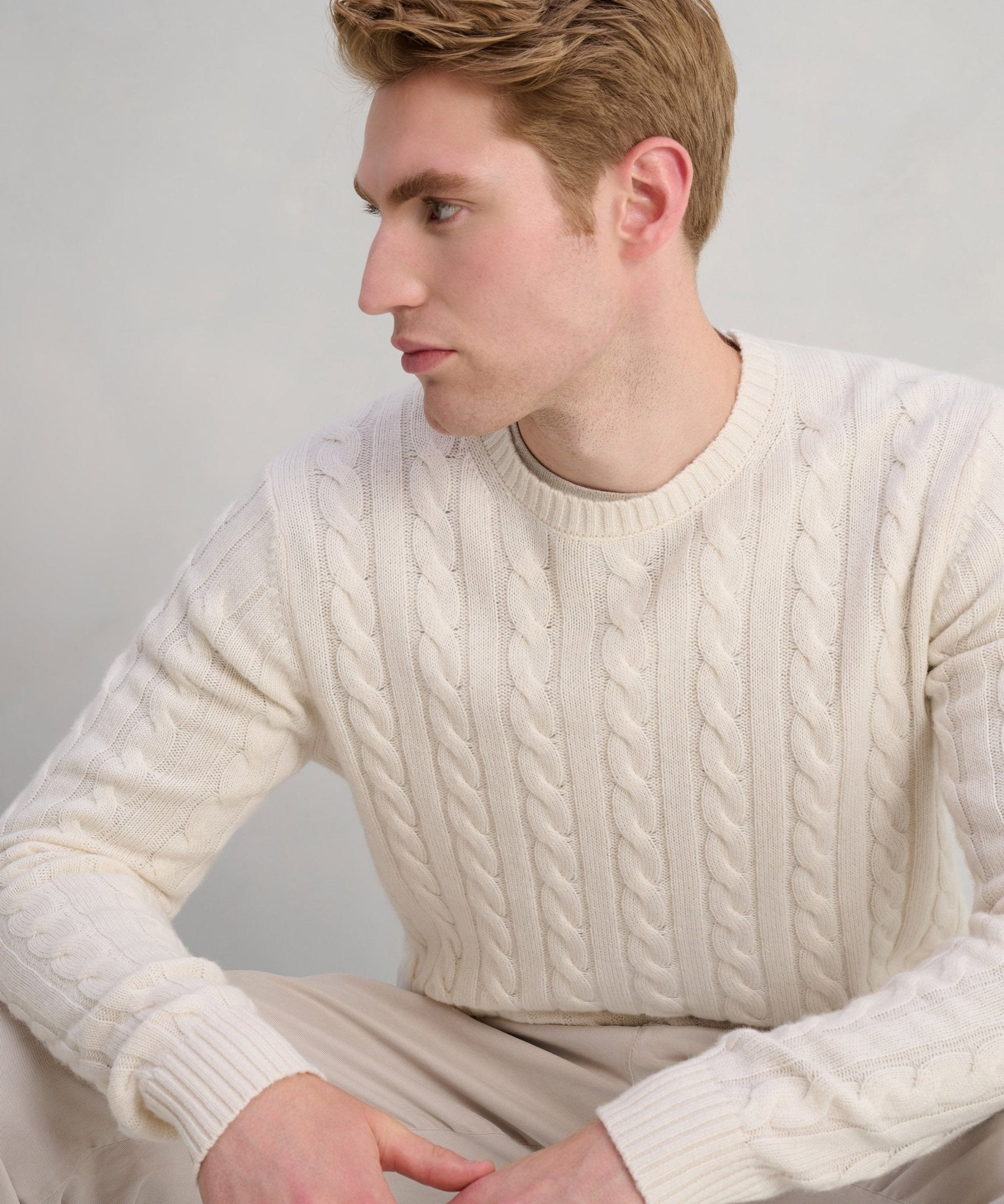 SOCI3TY Trui crewneck cable knit merinowol/kasjmier off - white - The Society Shop