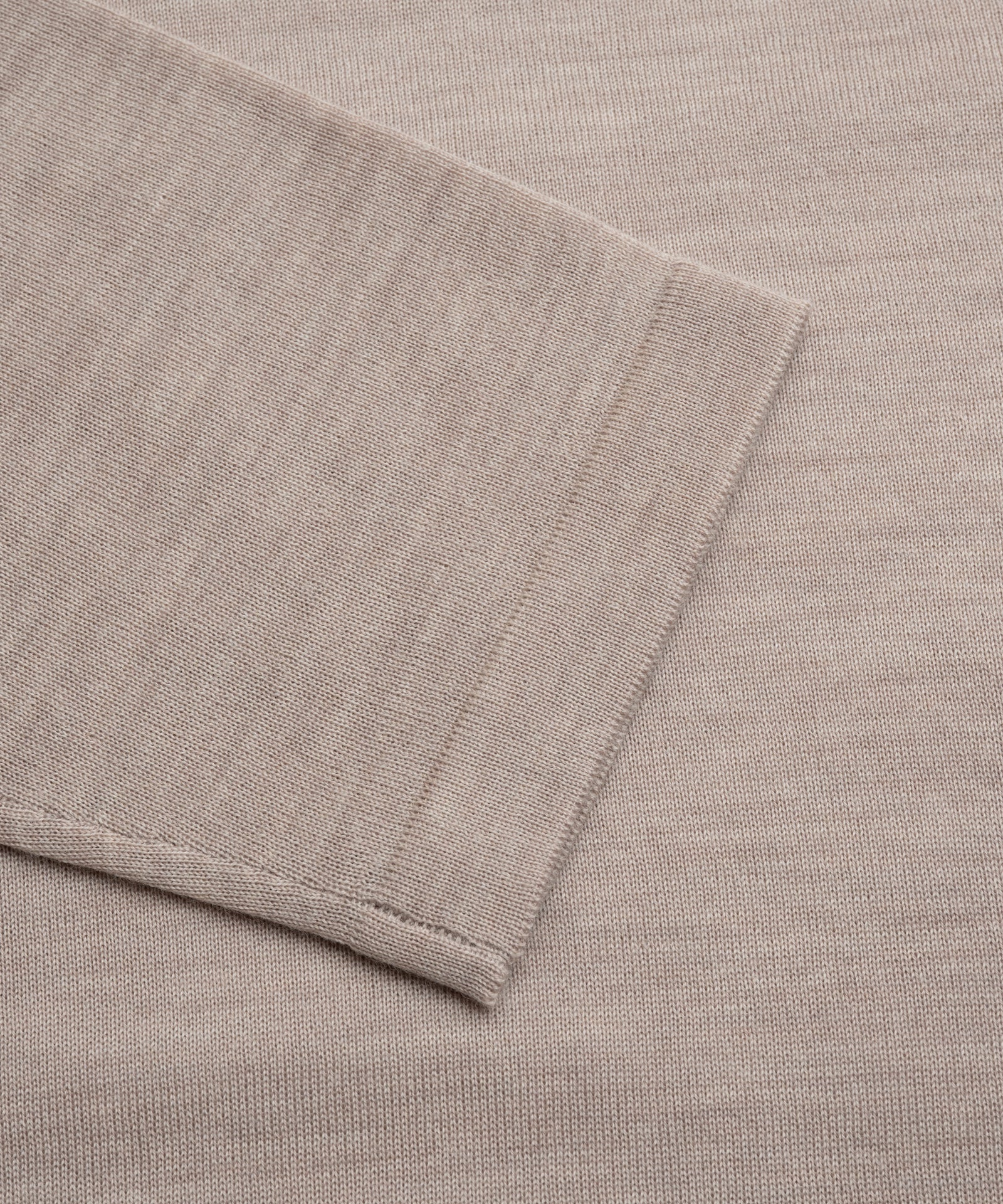 SOCI3TY Limited Fashion Trui crewneck extra fine merino taupe - THE SOCIETY SHOP