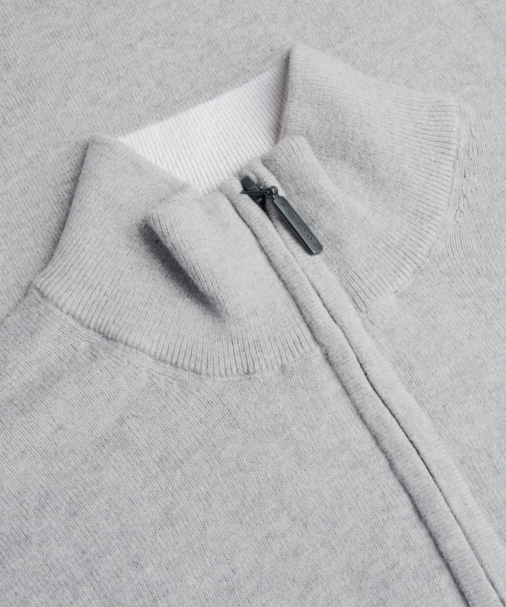 SOCI3TY Limited Trui half - zip Cotton Cashmere lichtgrijs - THE SOCIETY SHOP