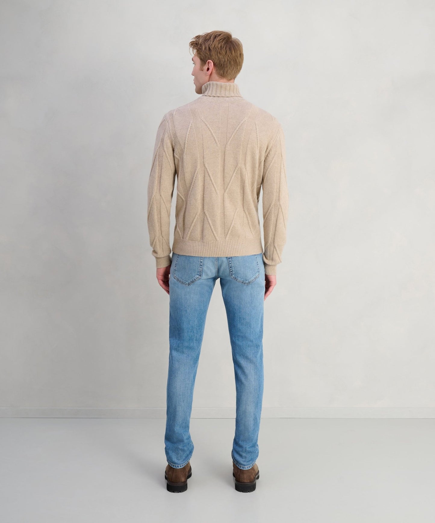 SOCI3TY Trui turtleneck heavy cable knit wol/kasjmier beige - The Society Shop